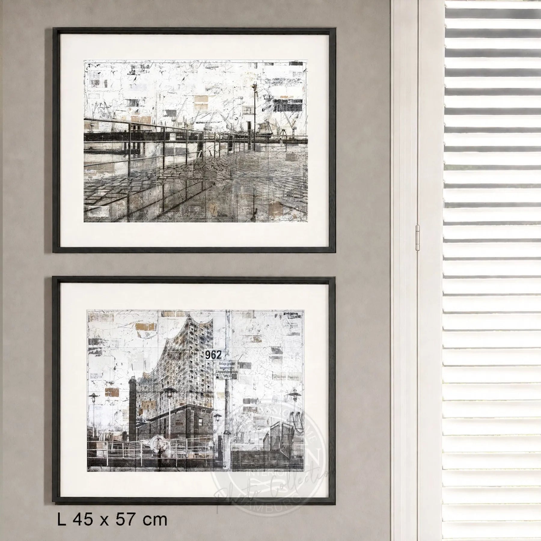 Hamburg Hafen Bilderwand als 2er-Set mit gerahmten Schwarz-Weiß-Fotografien der Elbphilharmonie und des Hamburger Hafens im Format 45 × 57 cm