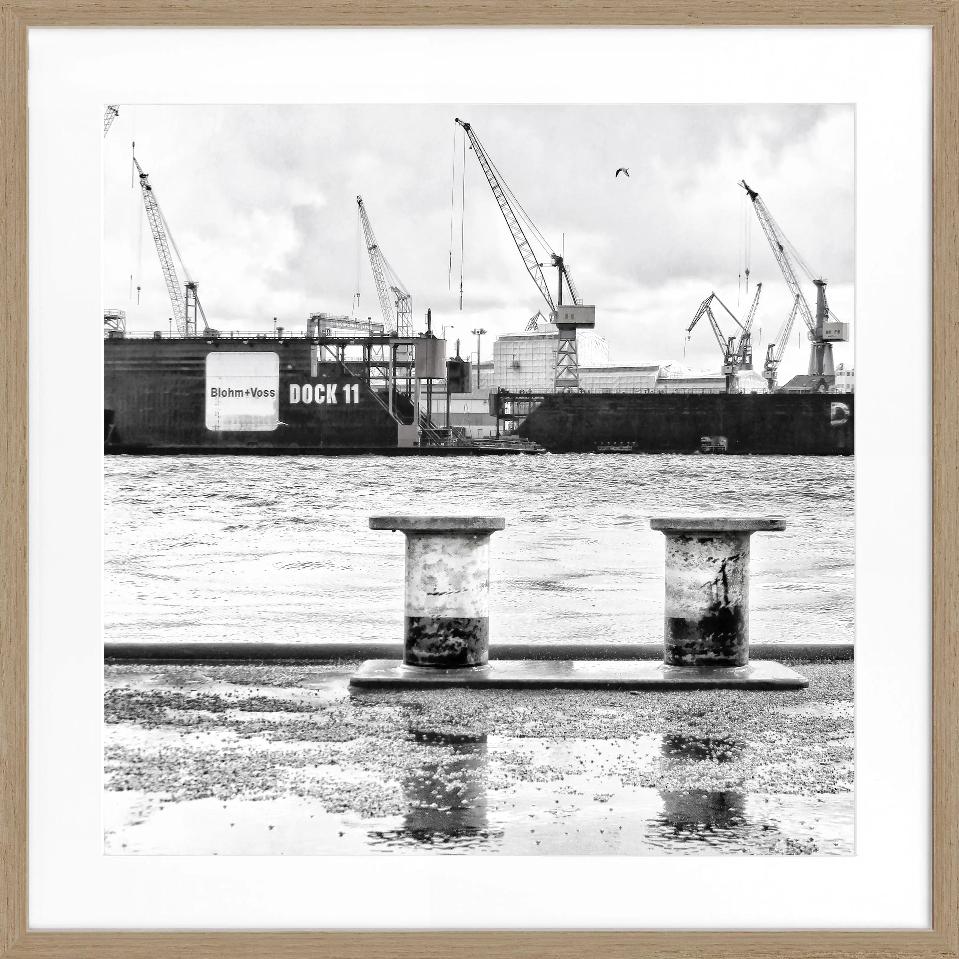 Poster mit Rahmen Hamburg Hafen ’DOCK 11’ HH05KQ