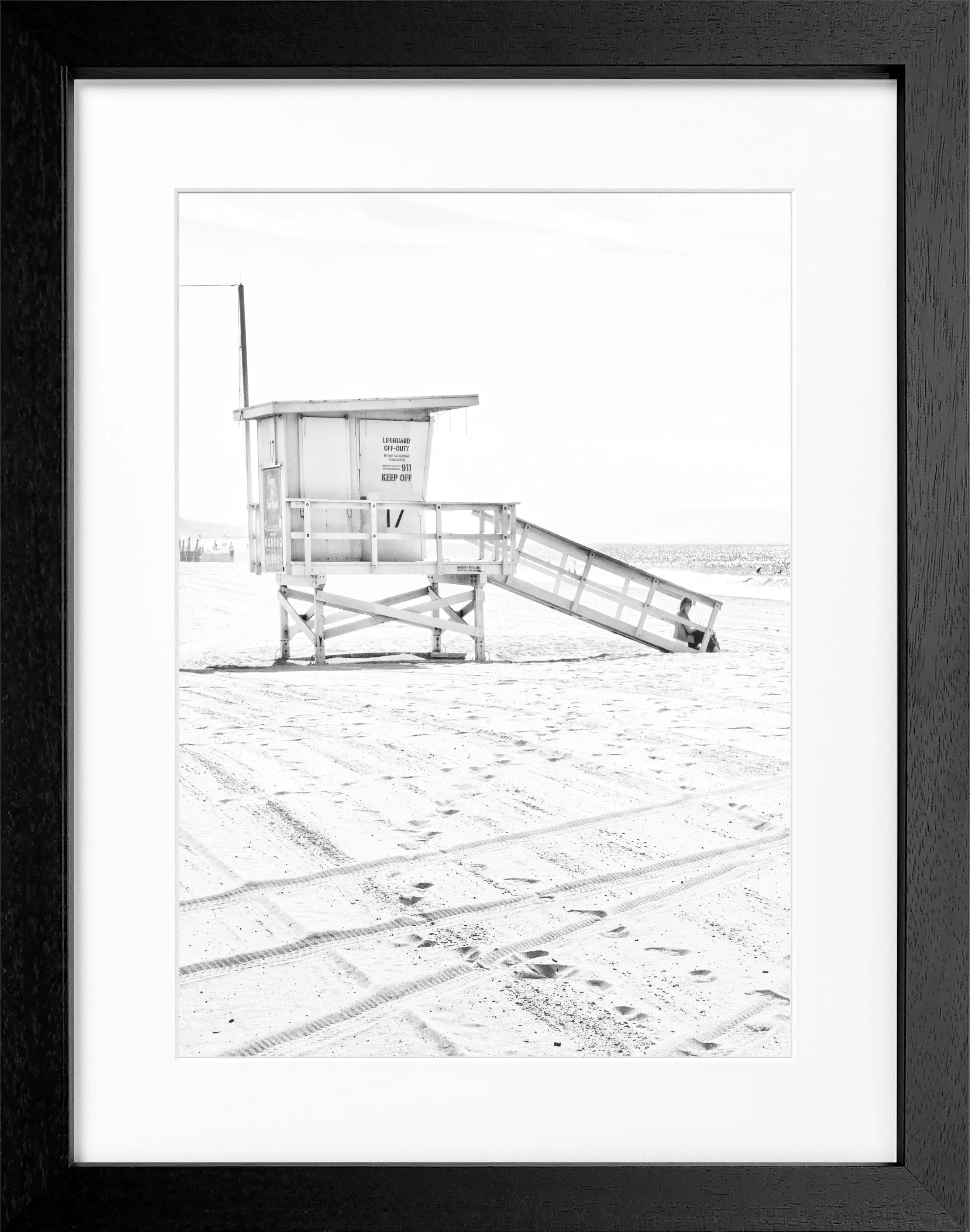 Poster mit Rahmen Kalifornien Santa Monica ’Beach Lifeguard’ K108 by Cosman-Photocollection