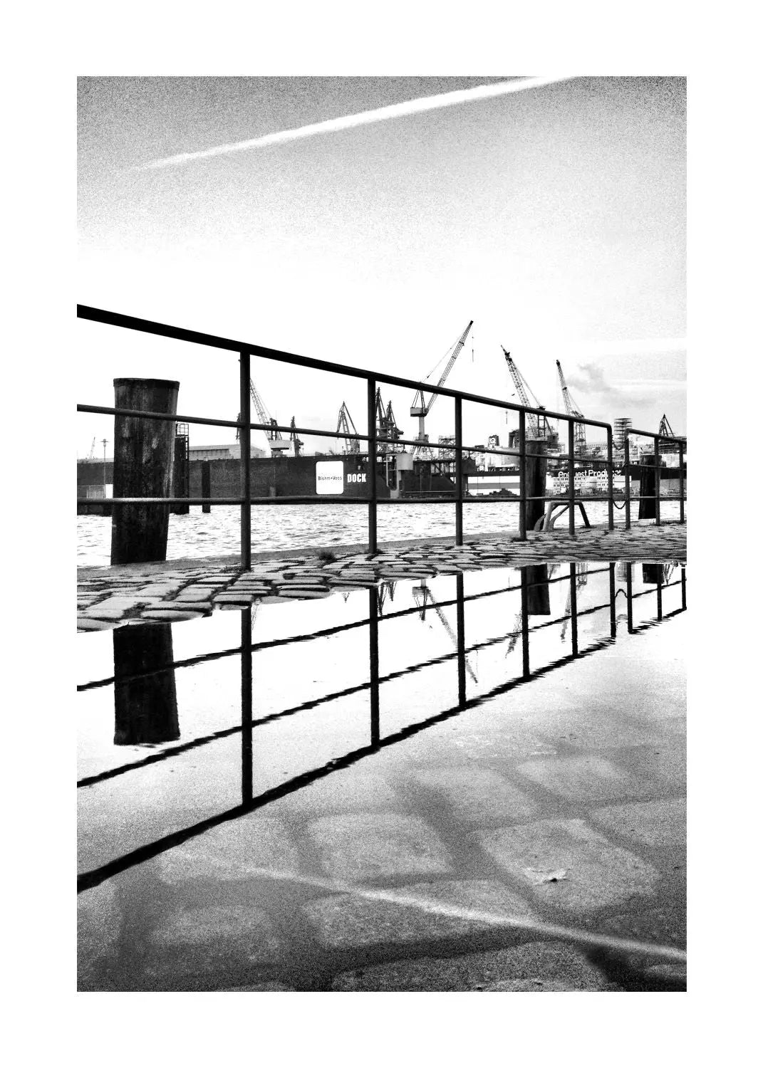 Hafenposter von Cosman-Photocollection, Hamburg Hafen Zaun Motiv, weißer Rand, A4 Druck, maritime Stadtansicht
