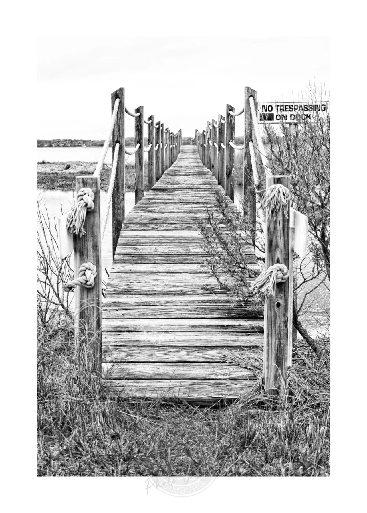 Gerahmtes Poster Hamptons Long Island ’Steg’ von Cosman-Photocollection, weißer Rand, A4-Größe, hochwertiger Druck.