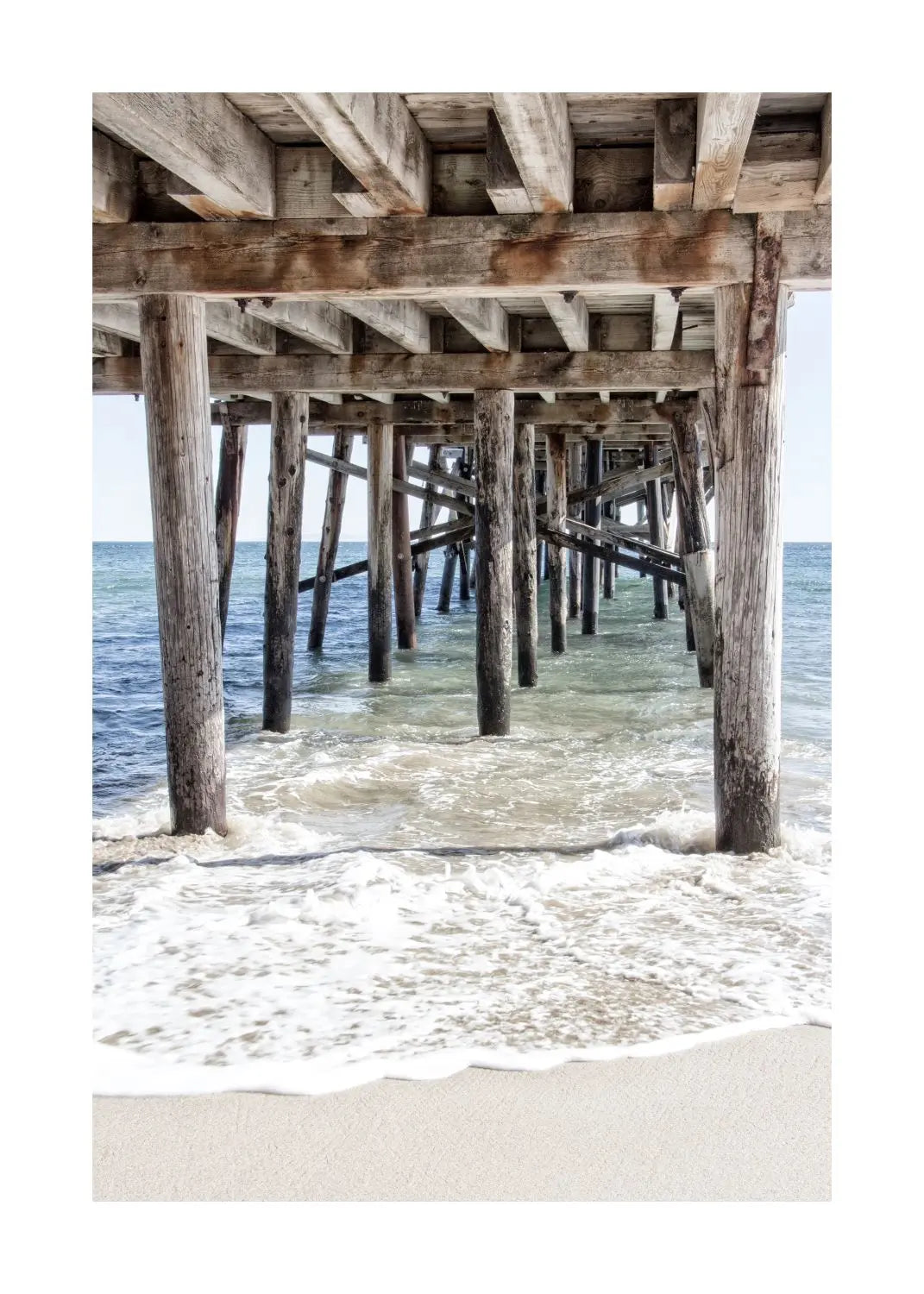 Schwarz-weiß Poster von Malibu Pier in Kalifornien, 21x29,7 cm, von Cosman-Photocollection, mit weißem Rand.