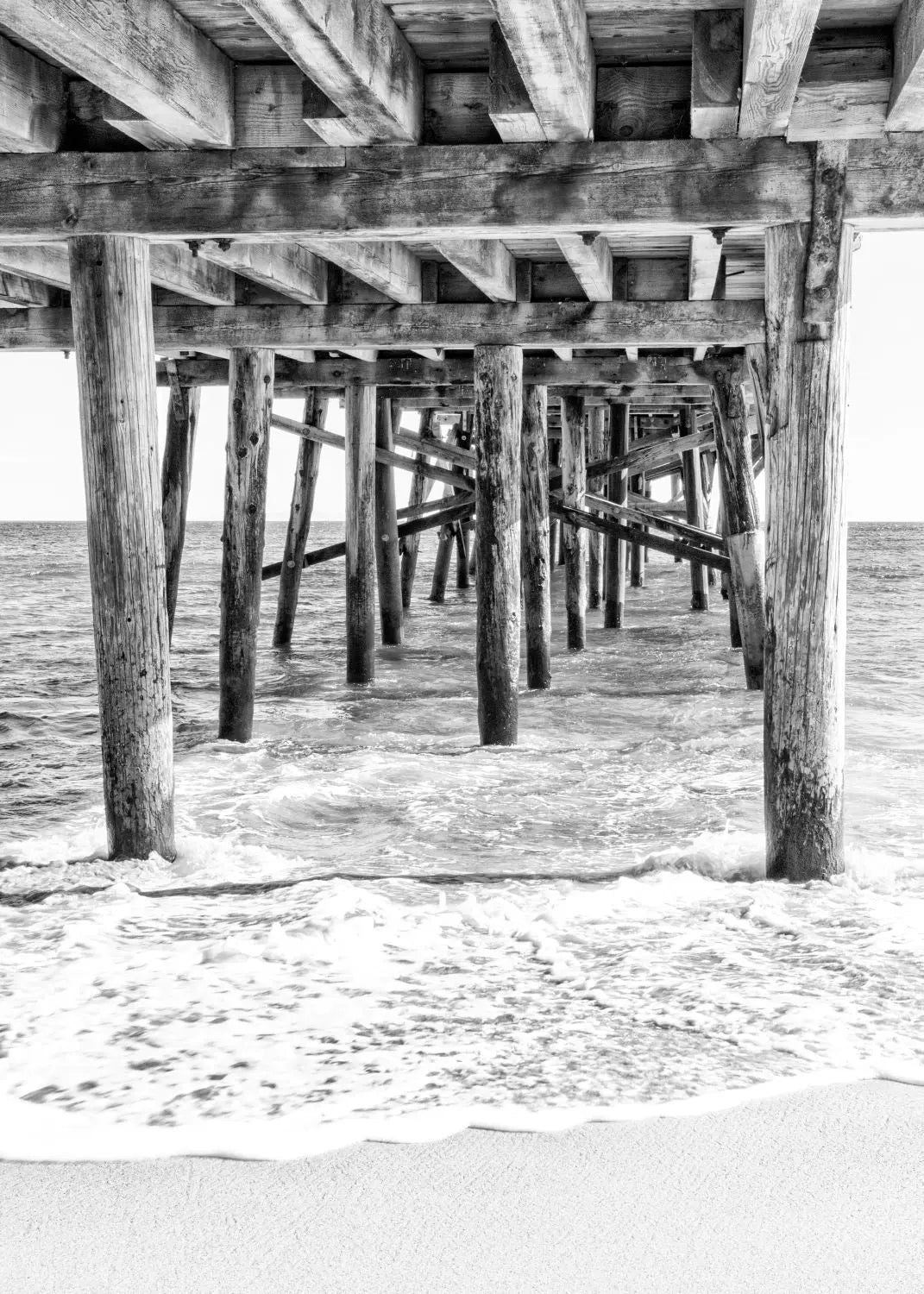 Schwarz-weißer Poster Druck von Malibu Pier in Kalifornien, A4-Größe, von Cosman-Photocollection mit weißem Rand