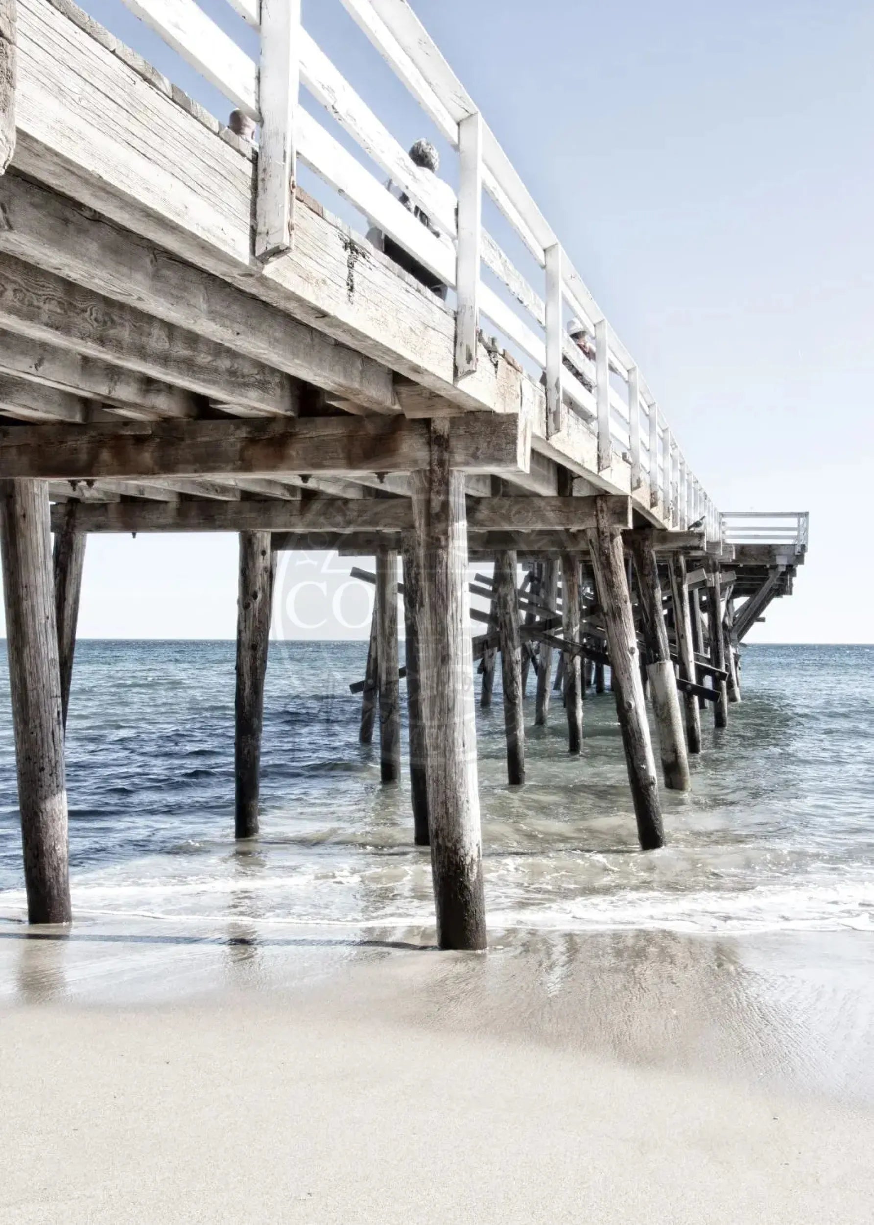 Schwarz-weiß Poster von Malibu Pier in Kalifornien, 21x29,7 cm, von Cosman-Photocollection, mit weißem Rand.