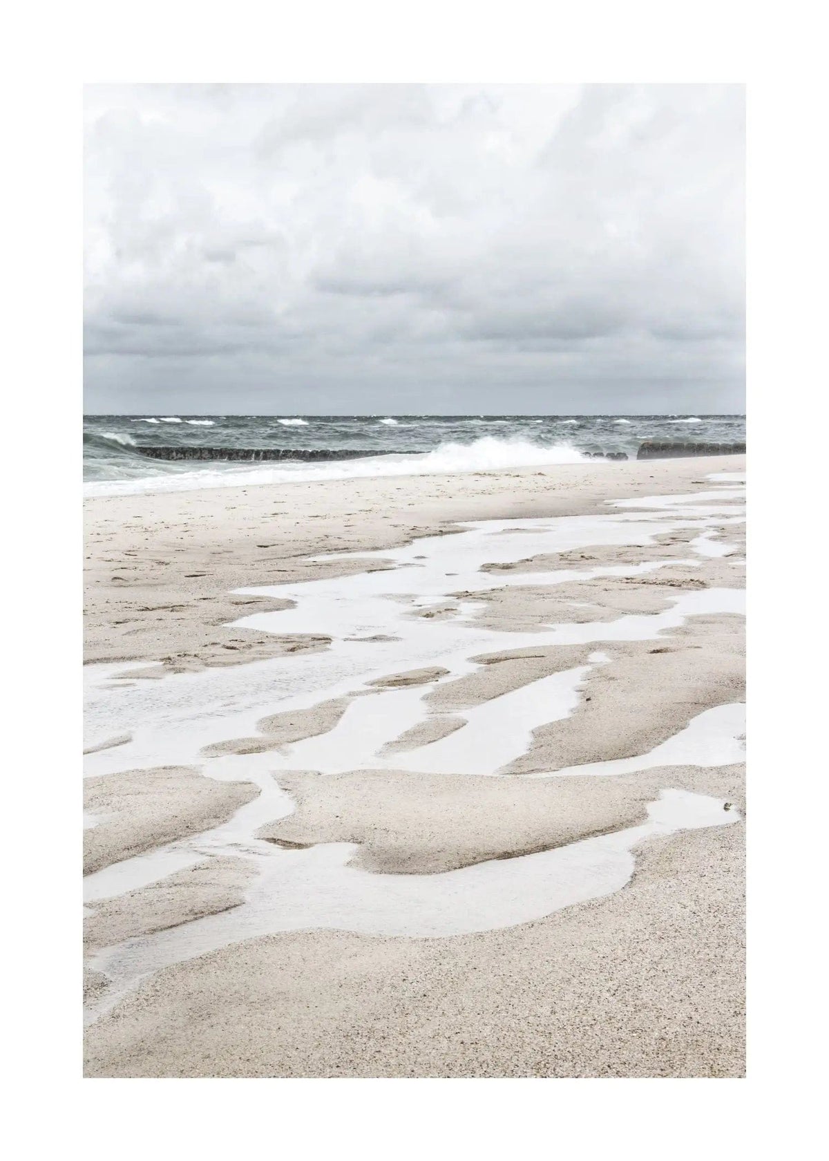 Schwarz-weiß Poster ’Strand’ Sylt von Cosman-Photocollection, A4-Größe, mit weißem Rand, zeigt den Strand auf Sylt
