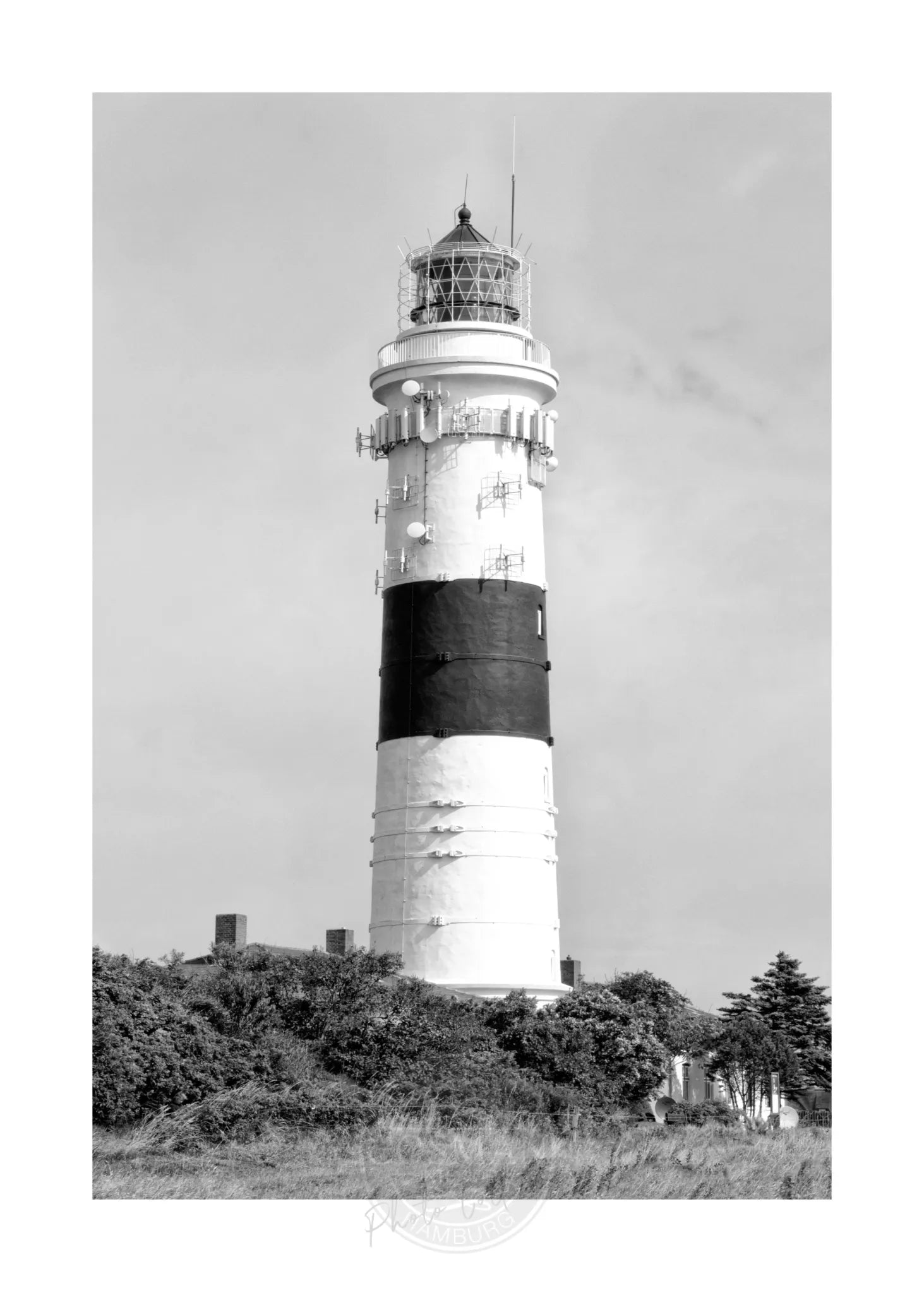 Schwarz-Weiß-Poster von Leuchtturm Langer Christian in Kampen auf Sylt, im weißen Rand, von Cosman-Photocollection, A4-Größe