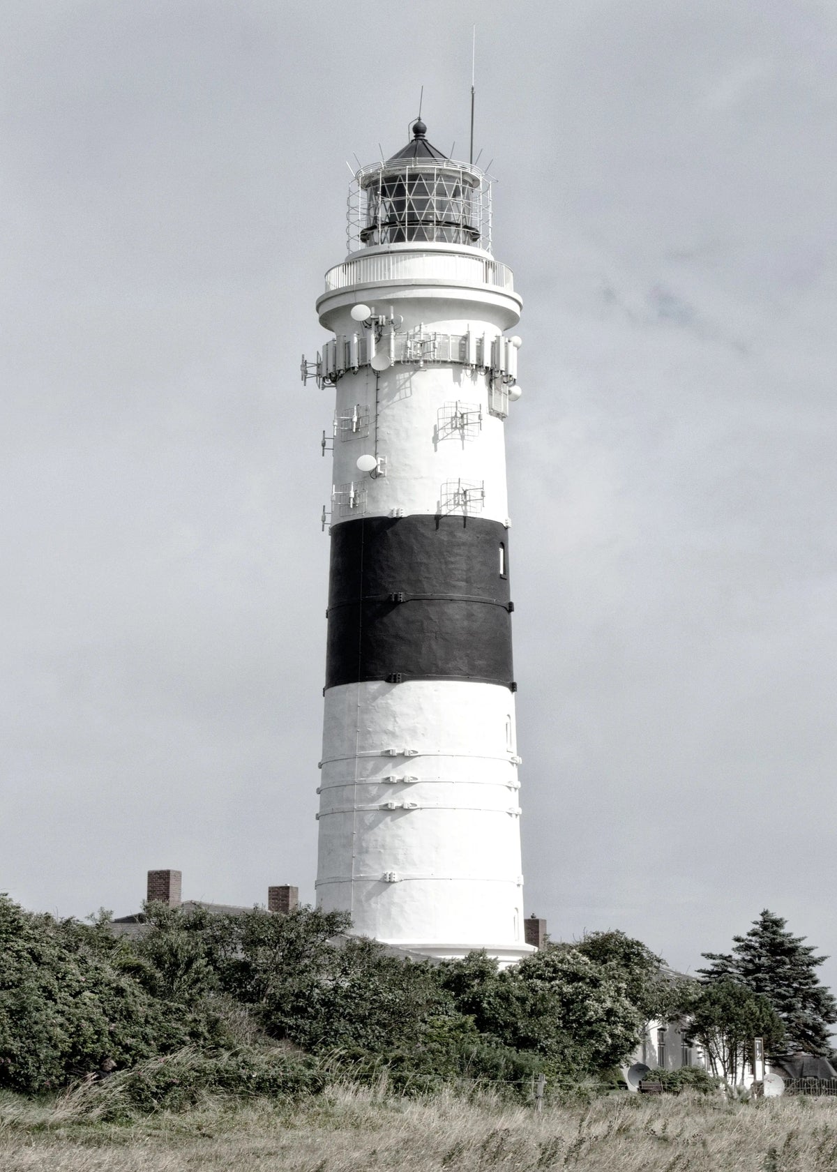 Schwarzweiß-Poster des Leuchtturms "Langer Christian" auf Sylt, Kampen, im A4-Format, von Cosman-Photocollection.