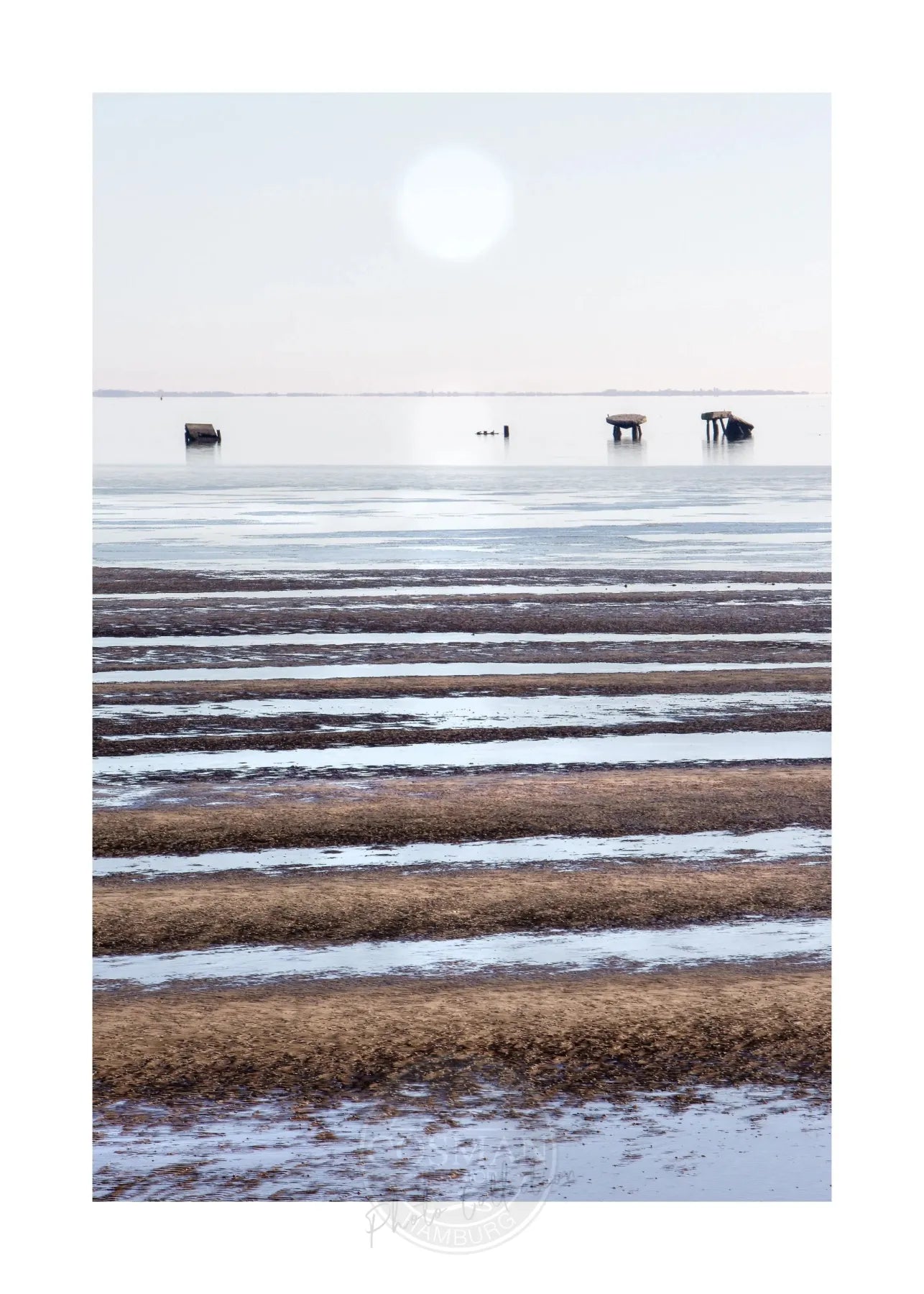 Schwarz-weiß Poster von Sylt mit Wattenmeer, 21x29,7 cm, von Cosman-Photocollection, mit weißem Rand.