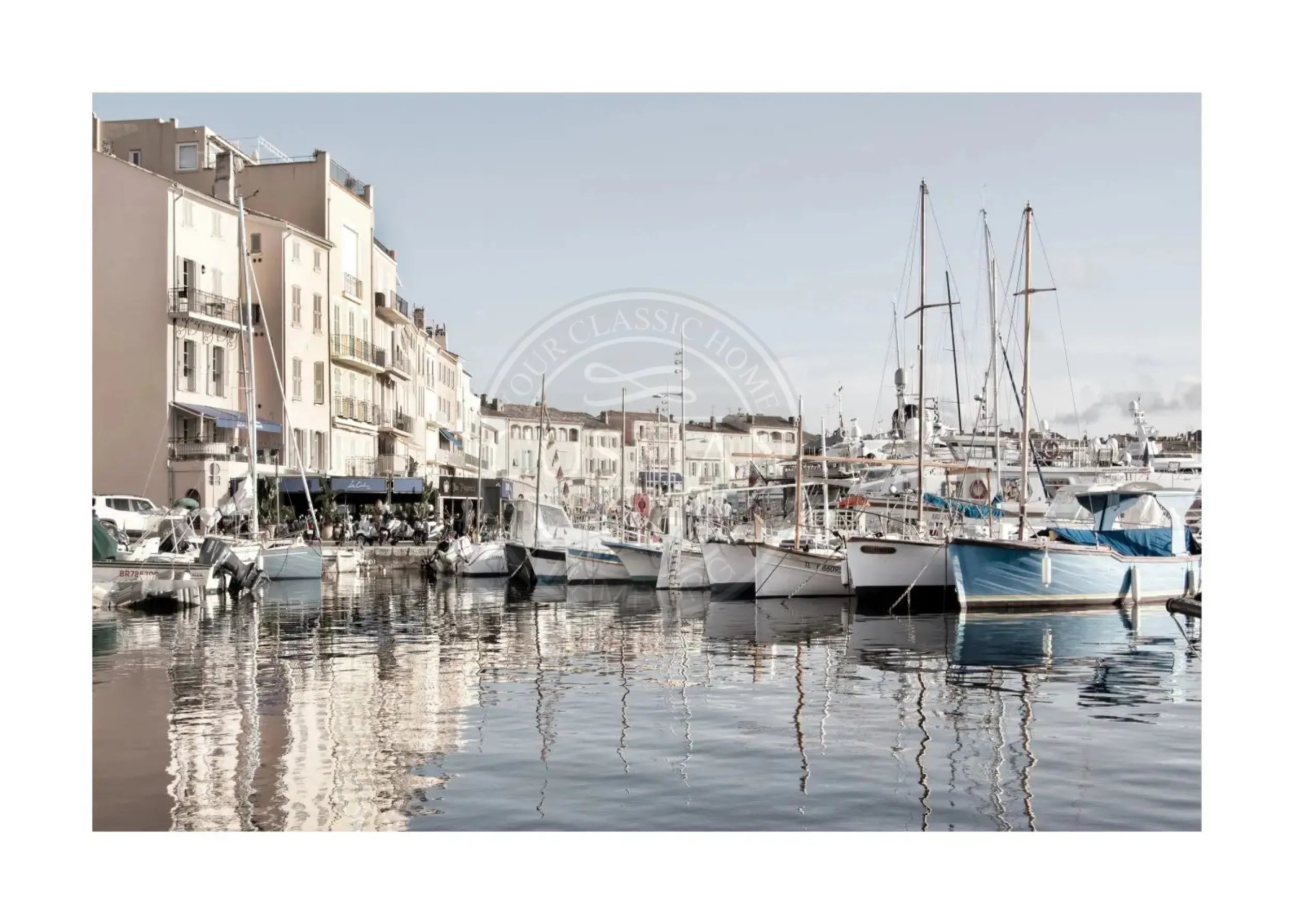 Schwarz-weiß Poster „Hafen“ Saint Tropez von Cosman-Photocollection, A4-Größe, mit weißem Rand, maritime Stadtansicht