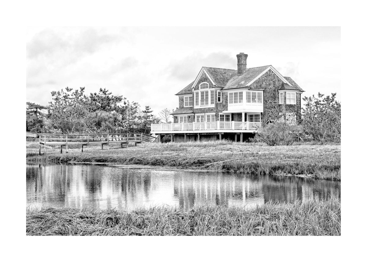Schwarz-weiß Poster Hamptons Long Island ’Beach House’ von Cosman-Photocollection, A4-Größe mit weißem Rand