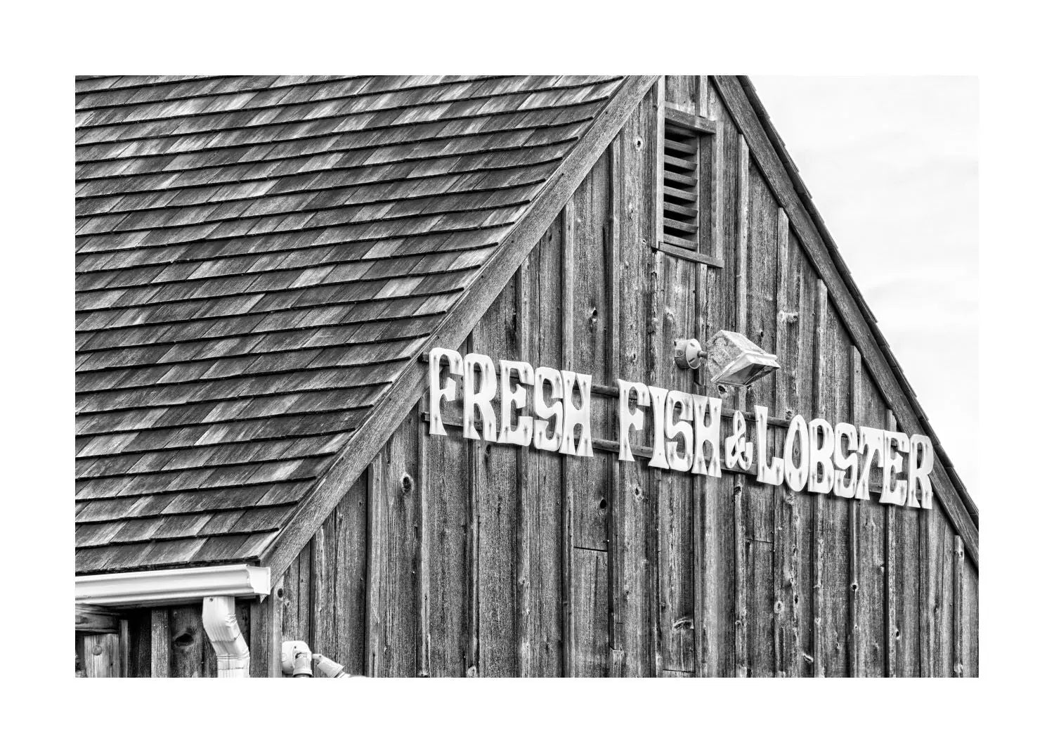 Schwarzweiß-Poster Hamptons Long Island ’Fresh Fish’ von Cosman-Photocollection, A4 Druck mit weißem Rand