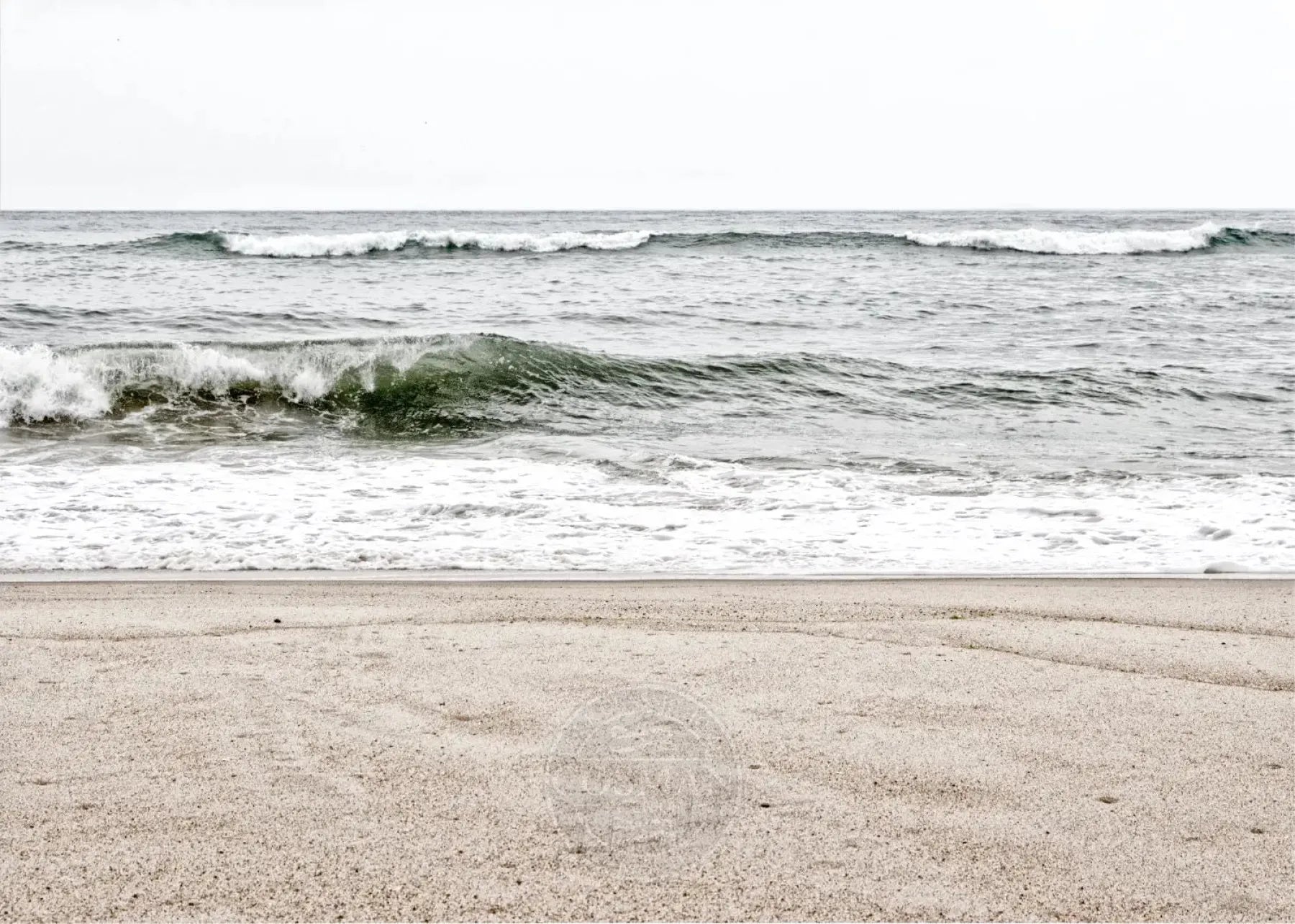 Schwarz-Weiß-Poster Hamptons Long Island ’Ocean’ von Cosman-Photocollection, A4-Größe mit weißem Rand, Meereslandschaft