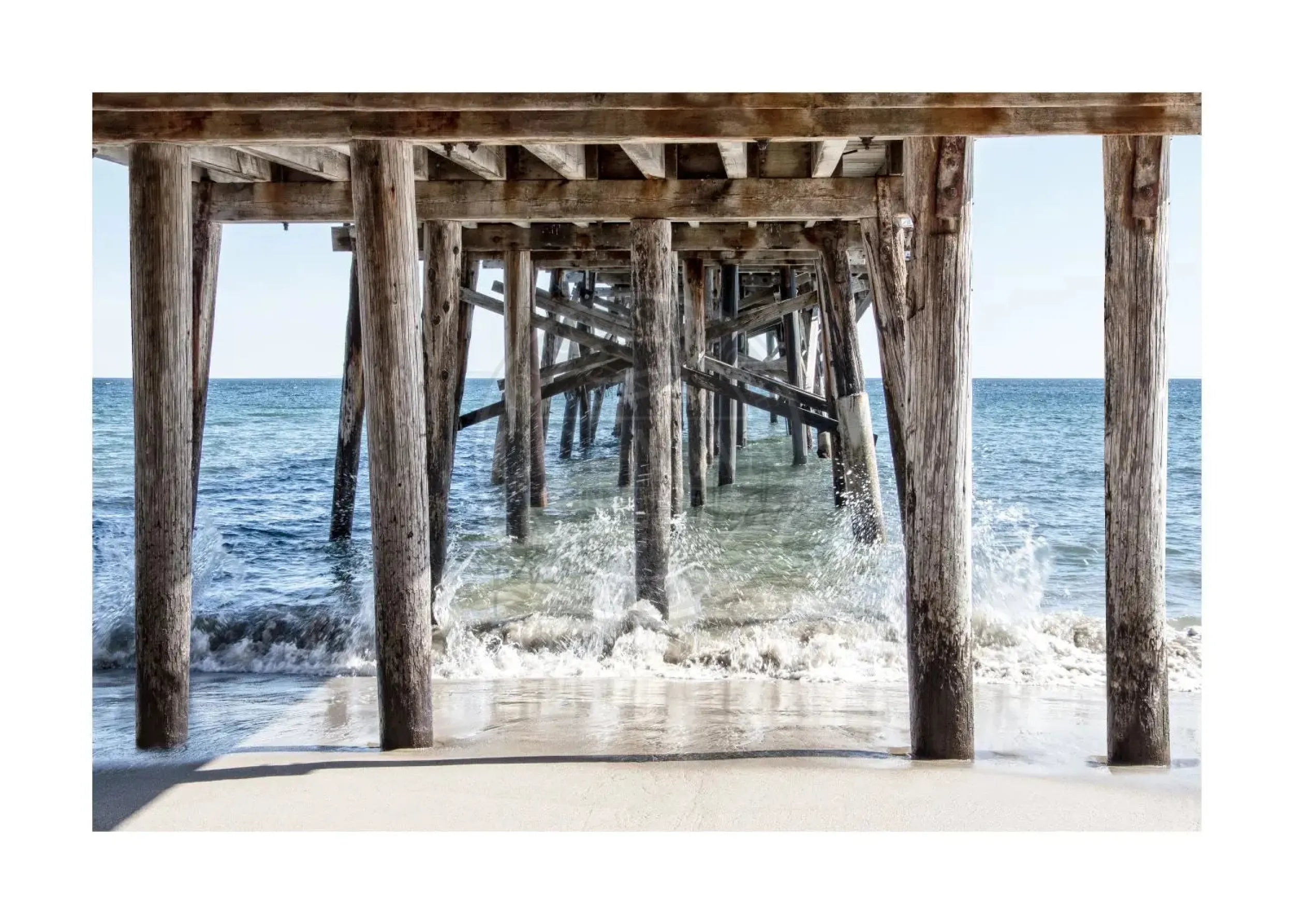Schwarz-weiß Poster von Kalifornien ’Pier’ von Cosman-Photocollection, A4-Größe mit weißem Rand, Meerespier-Szene.