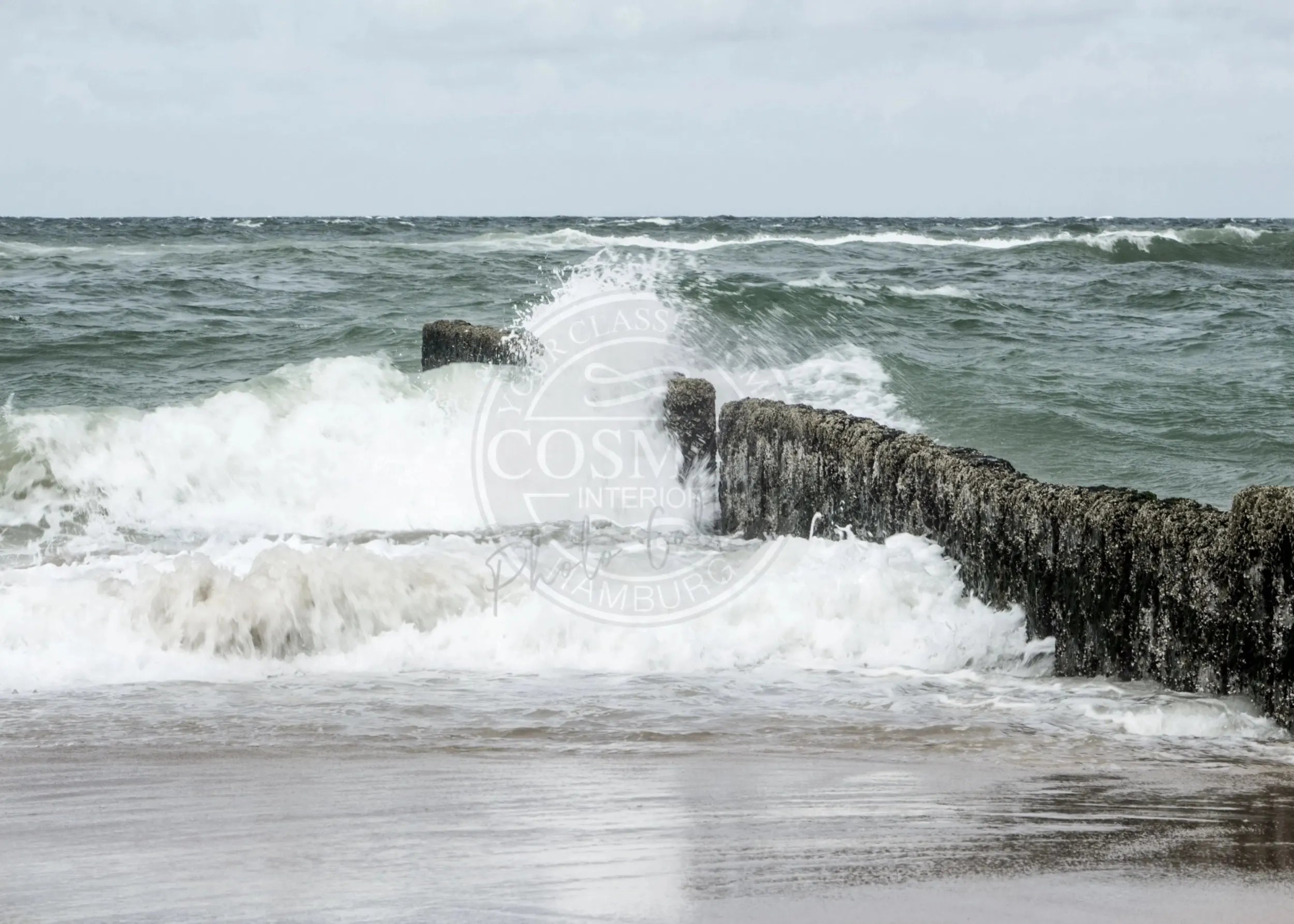 Schwarz-Weiß-Poster vom Strand Sylt mit Buhne, 29,7x21cm, von Cosman-Photocollection, mit weißem Rand