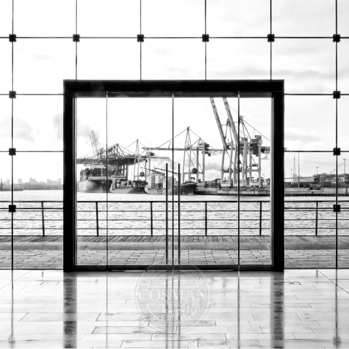 Schwarz-weiß Poster von Cosman-Photocollection, Hamburg HH33AQ, 40cm x 40cm, mit weißem Rand, Stadtansicht in Druckqualität