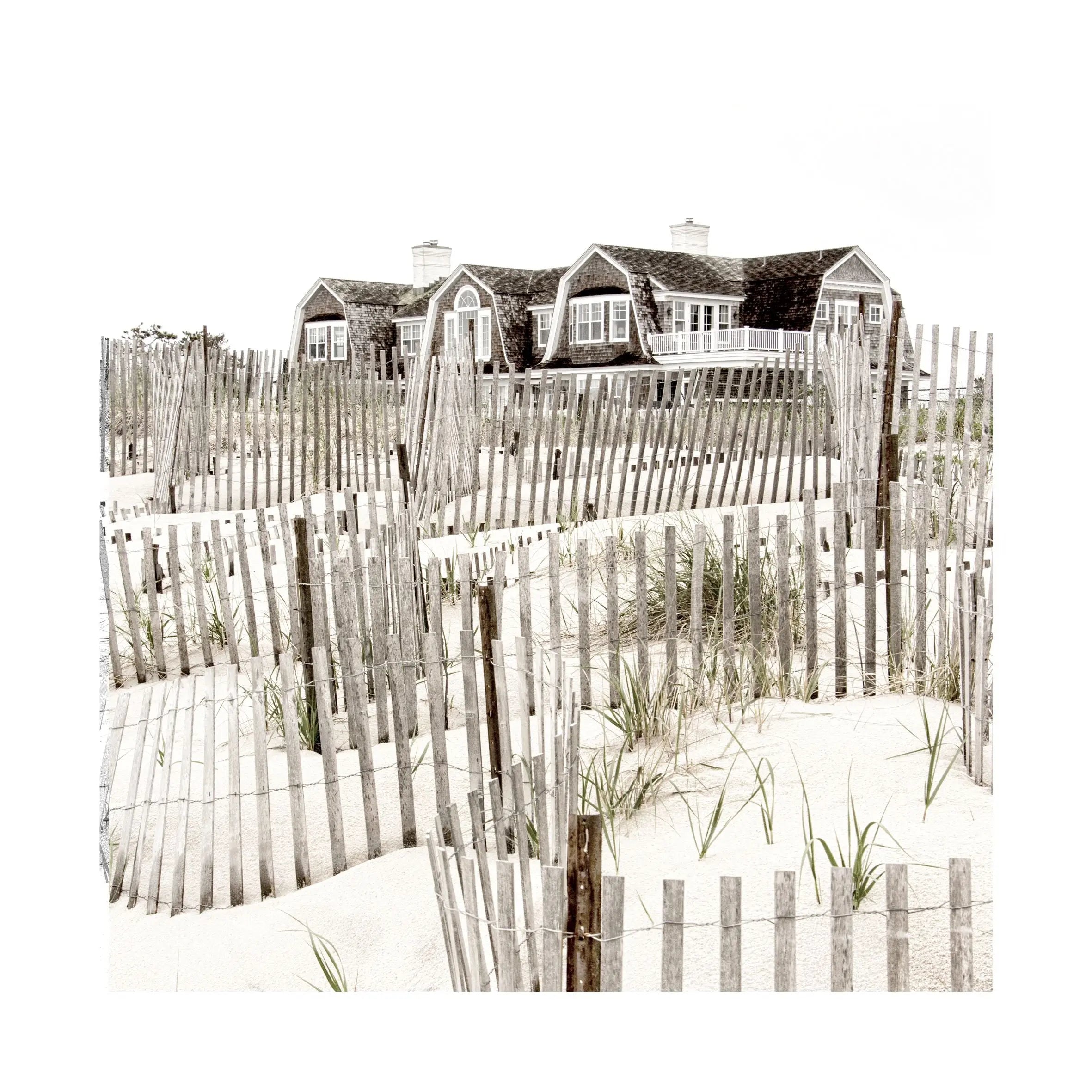 Schwarz-weißer Poster Druck Hamptons Long Island ‚Beach House‘ von Cosman-Photocollection, 40x40 cm, mit weißem Rand