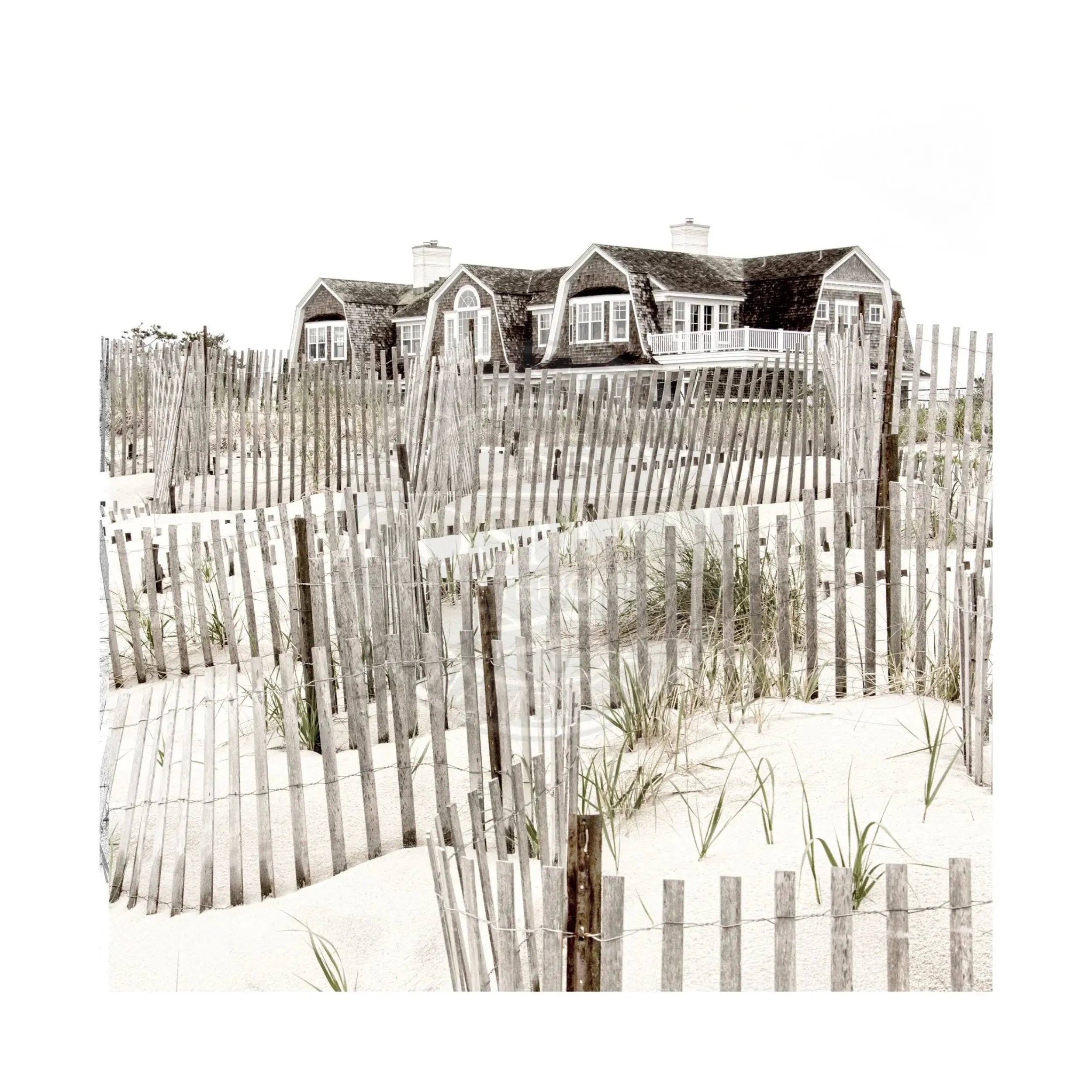 Schwarz-weiß Poster "Hamptons Long Island Beach House" von Cosman-Photocollection, 40x40 cm, mit weißem Rand