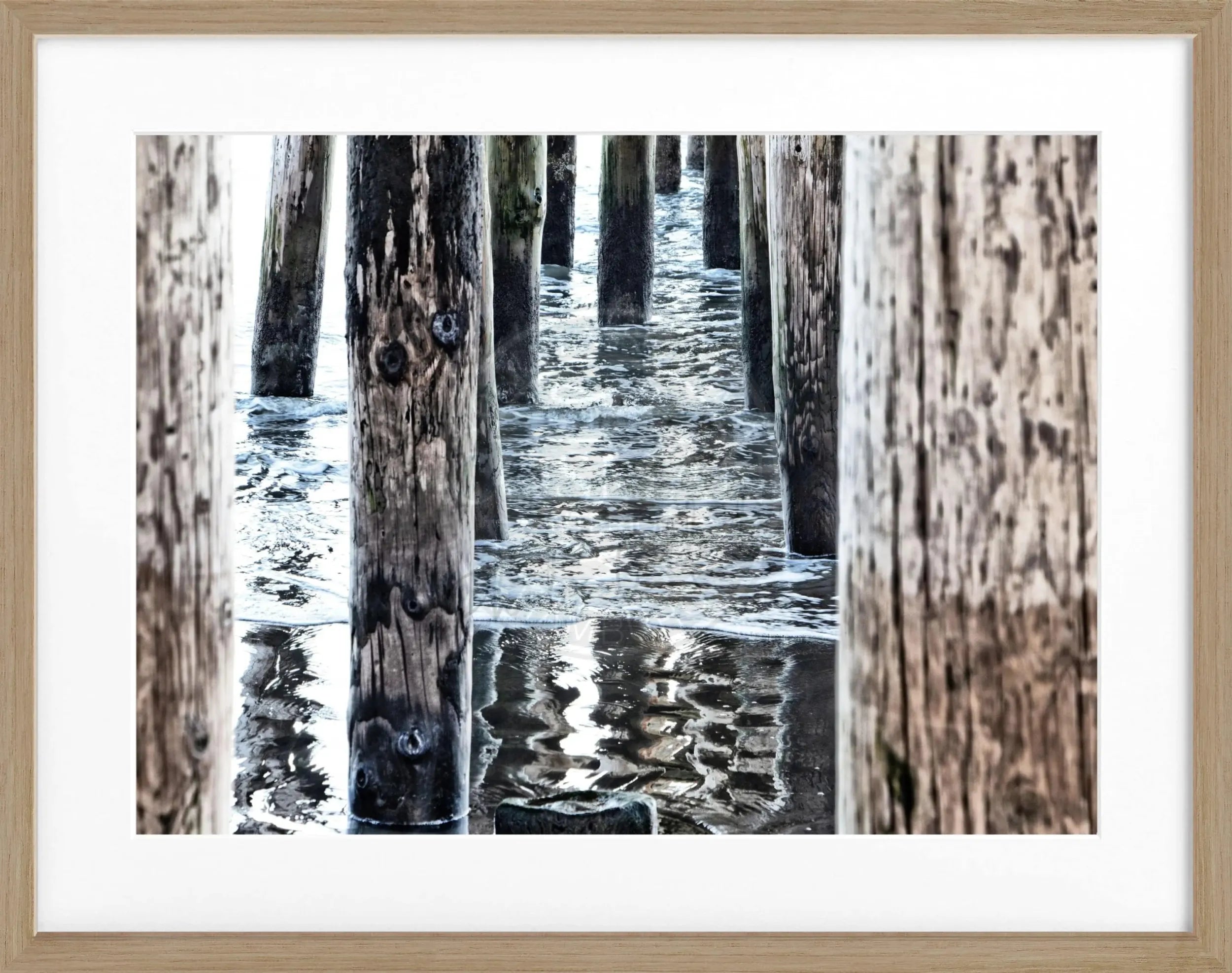 Schwarz-weiß Poster von Kalifornien ’Pier’ mit schwarzen Rahmen, 31x25cm, von Cosman-Photocollection, Wanddekoration