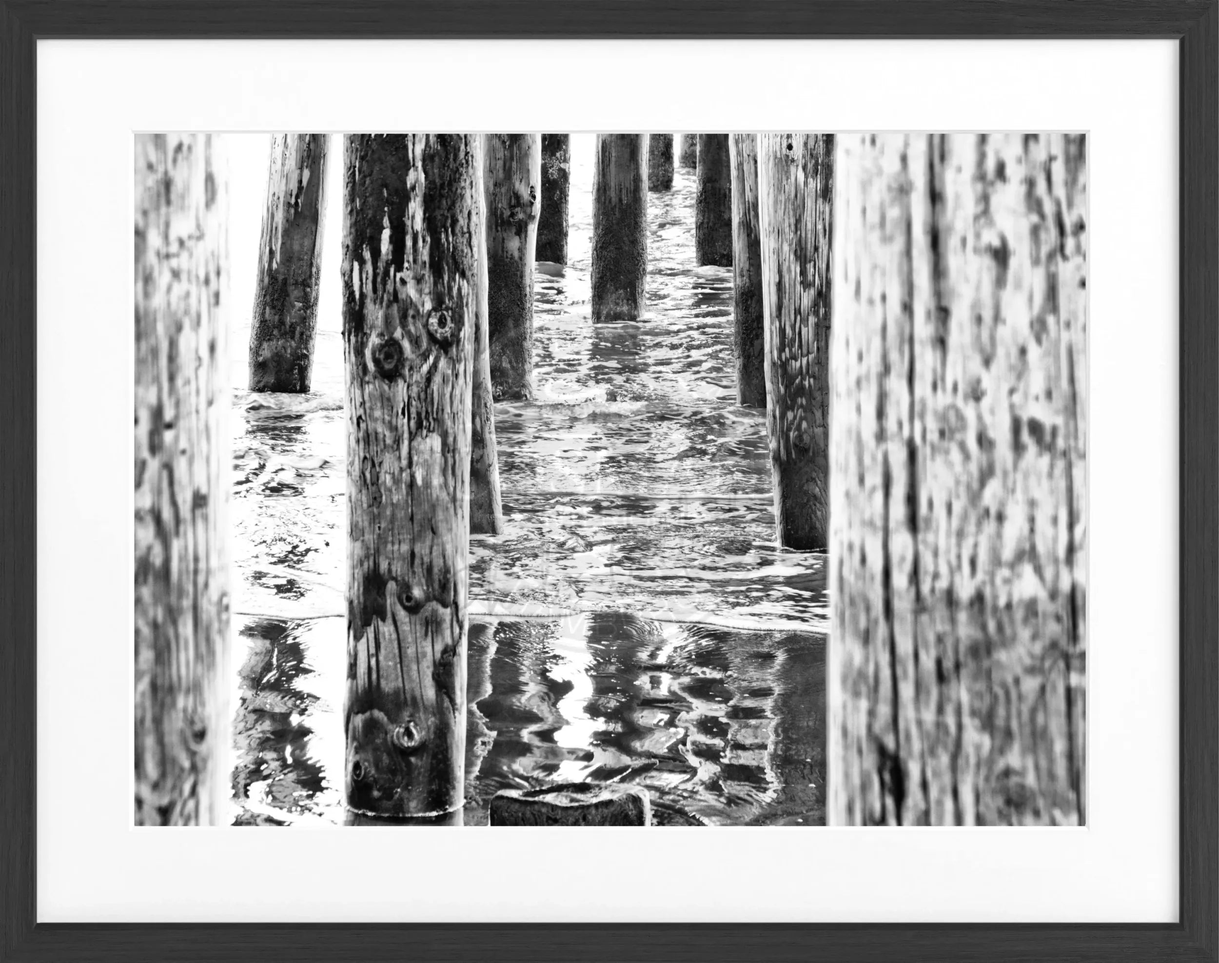 Schwarz-weiß Poster mit Rahmen, Kalifornien ’Pier’ Motiv, von Cosman-Photocollection, 31x25 cm, dekoratives Wandbild