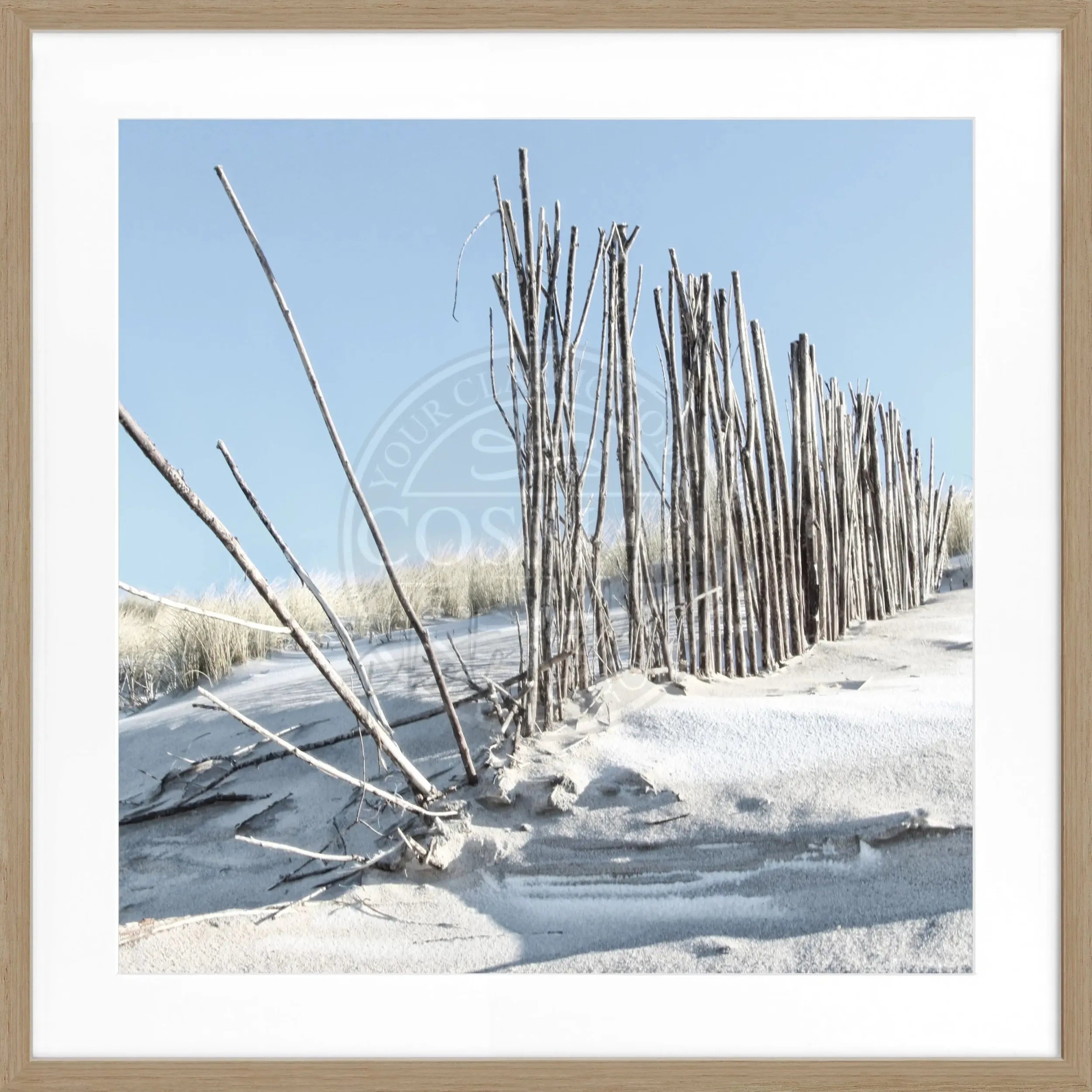 Schwarz-weiß Poster mit Rahmen 'Beach' Sylt von Cosman-Photocollection, quadratisch, 55x55 cm, maritime Strandaufnahme