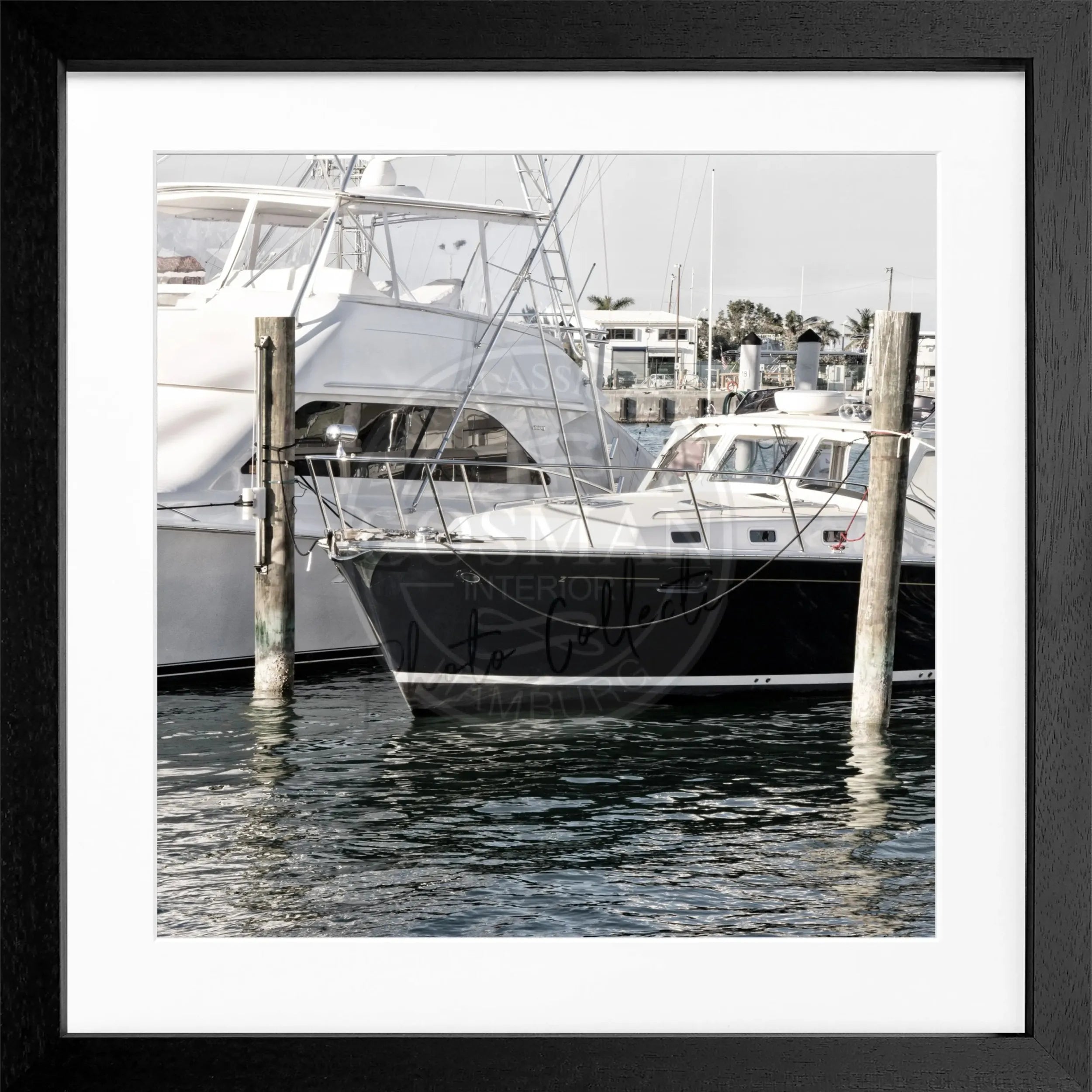 Schwarz-weiß Poster mit Rahmen ’Boat’ von Cosman-Photocollection, Florida Key West, quadratisches Wandbild, 55x55 cm