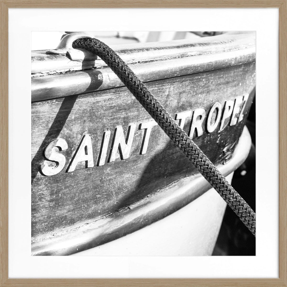 Schwarz-weiß Poster mit Rahmen von Cosman-Photocollection, Boot-Motiv aus Saint Tropez, quadratisch, 55x55cm, stilvolle Wanddekoration