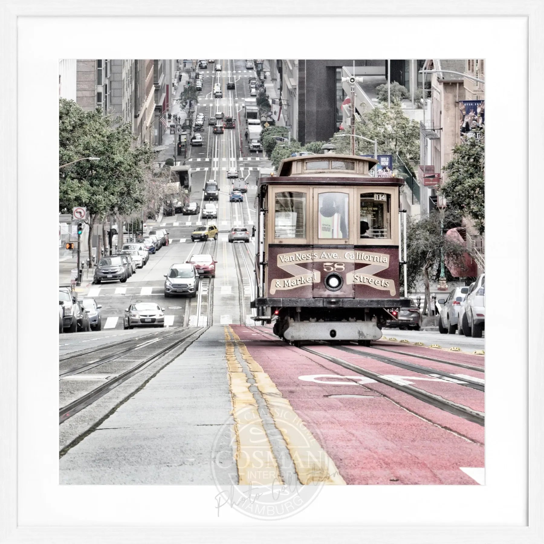 Schwarz-weiß Poster mit Rahmen von Cosman-Photocollection, zeigt Cable Cars in San Francisco, quadratisch 55x55cm, modernes Wandbild