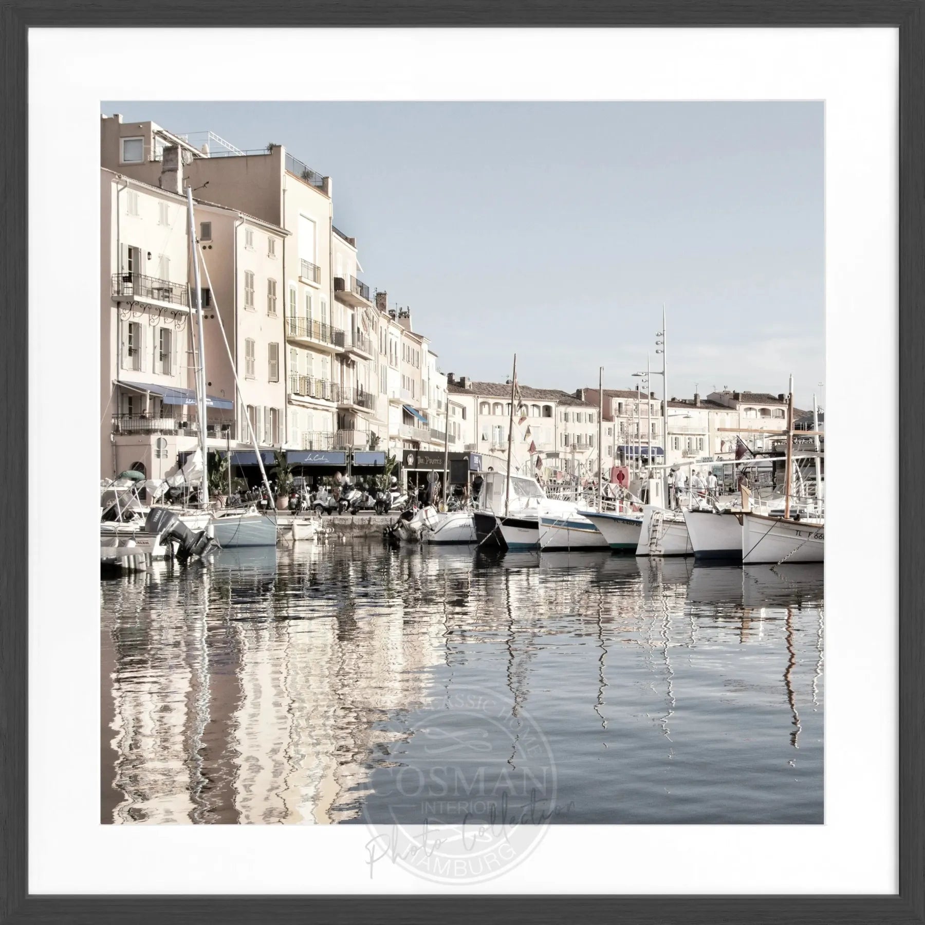 Schwarz-weiß Poster mit Rahmen 'Hafen' Saint Tropez von Cosman-Photocollection, quadratisch, 55x55 cm, maritime Szene