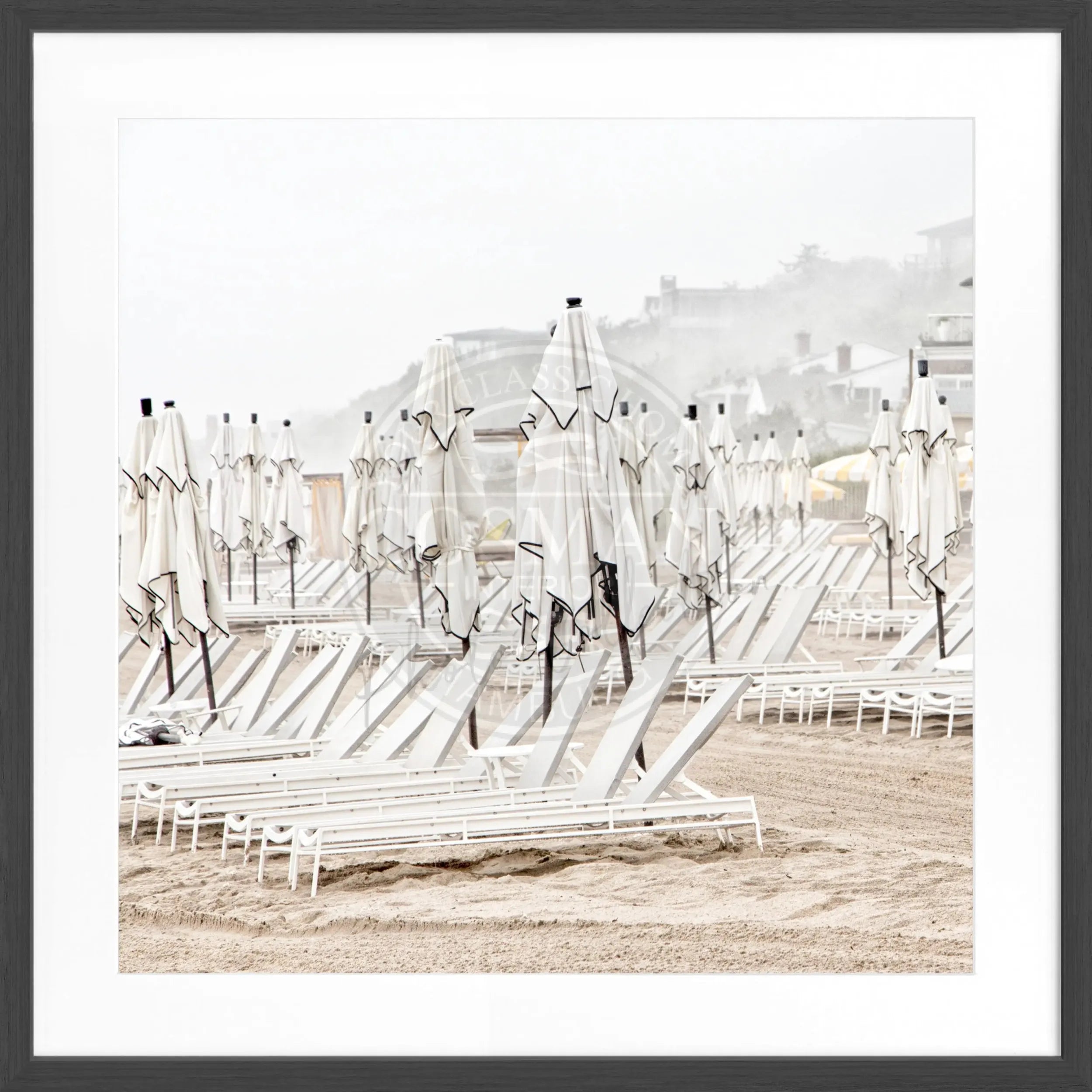 Schwarz-weiß Poster mit Rahmen, Hamptons Long Island Strand Motiv, 55x55cm, Cosman-Photocollection, quadratisch