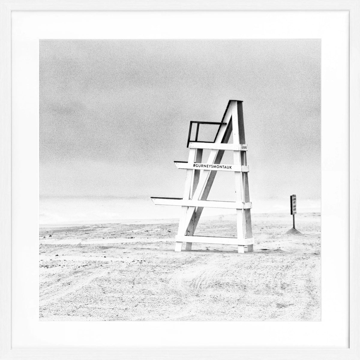 Schwarz-weiß Poster mit Rahmen, Hamptons Long Island Beach Motiv, Quadrat, 55x55cm, von Cosman-Photocollection