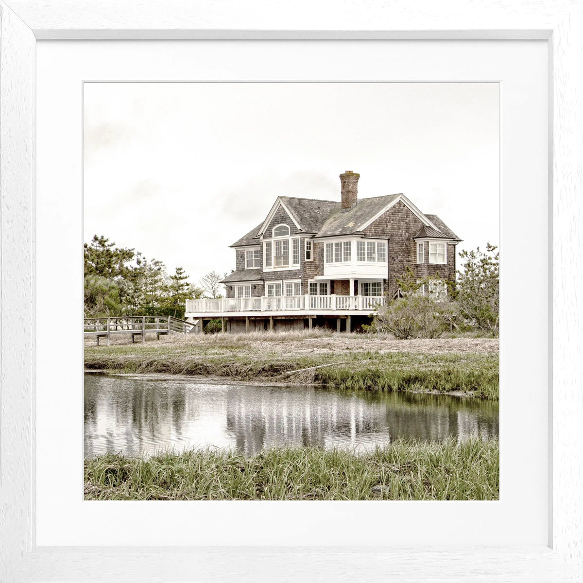 Schwarz-weiß Poster mit Rahmen, Hamptons Long Island ’Beach House’, von Cosman-Photocollection, quadratisches Bild, 55x55 cm