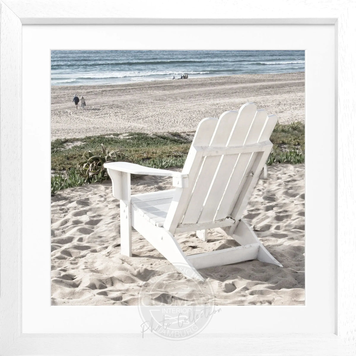 Schwarz-weiß Poster mit Rahmen von Cosman-Photocollection, Kalifornien mit Deckchair, quadratisch 55x55cm, modernes Wandbild