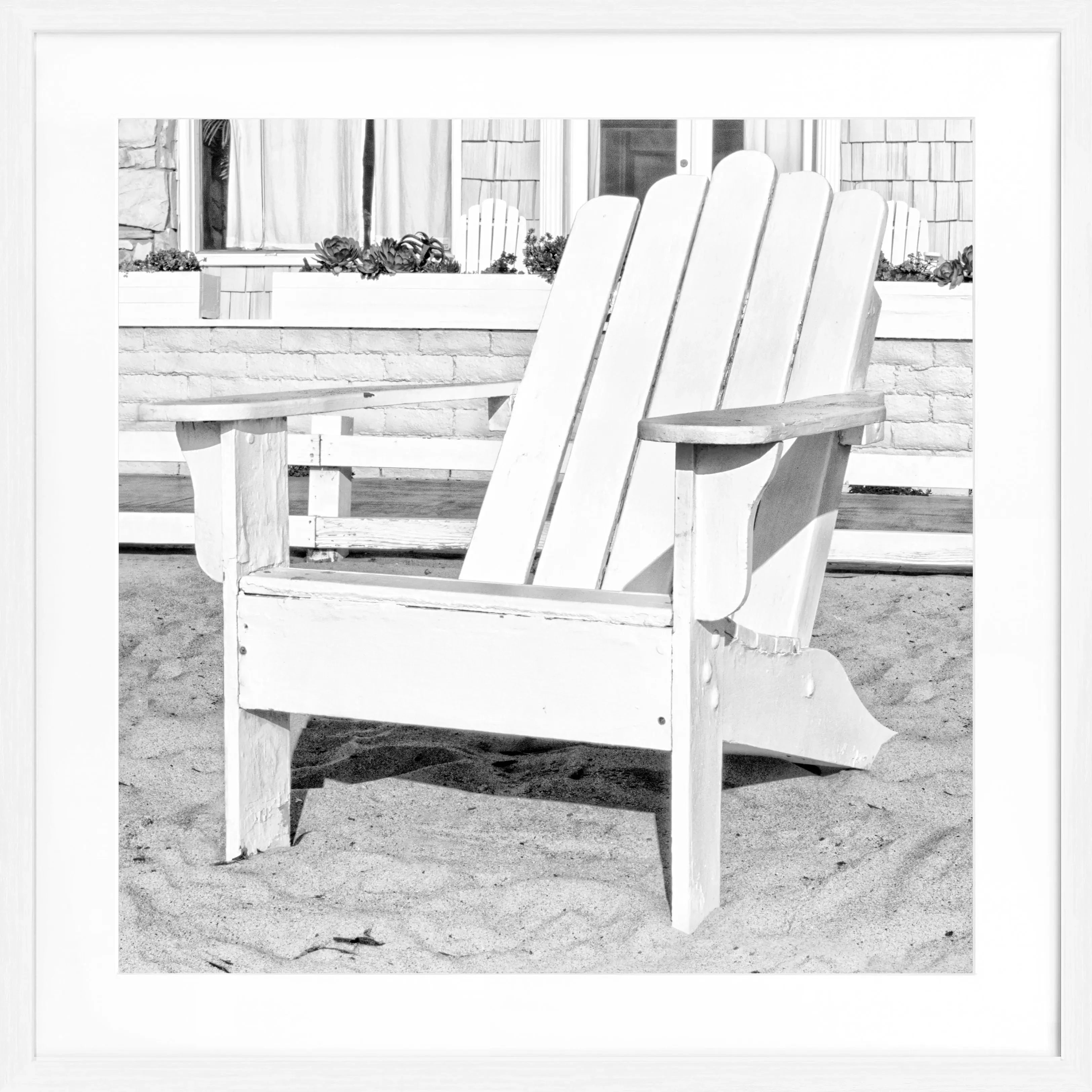 Schwarz-weiß Poster mit Rahmen, Kalifornien Deckchair Motiv, quadratisch 55x55cm, von Cosman-Photocollection