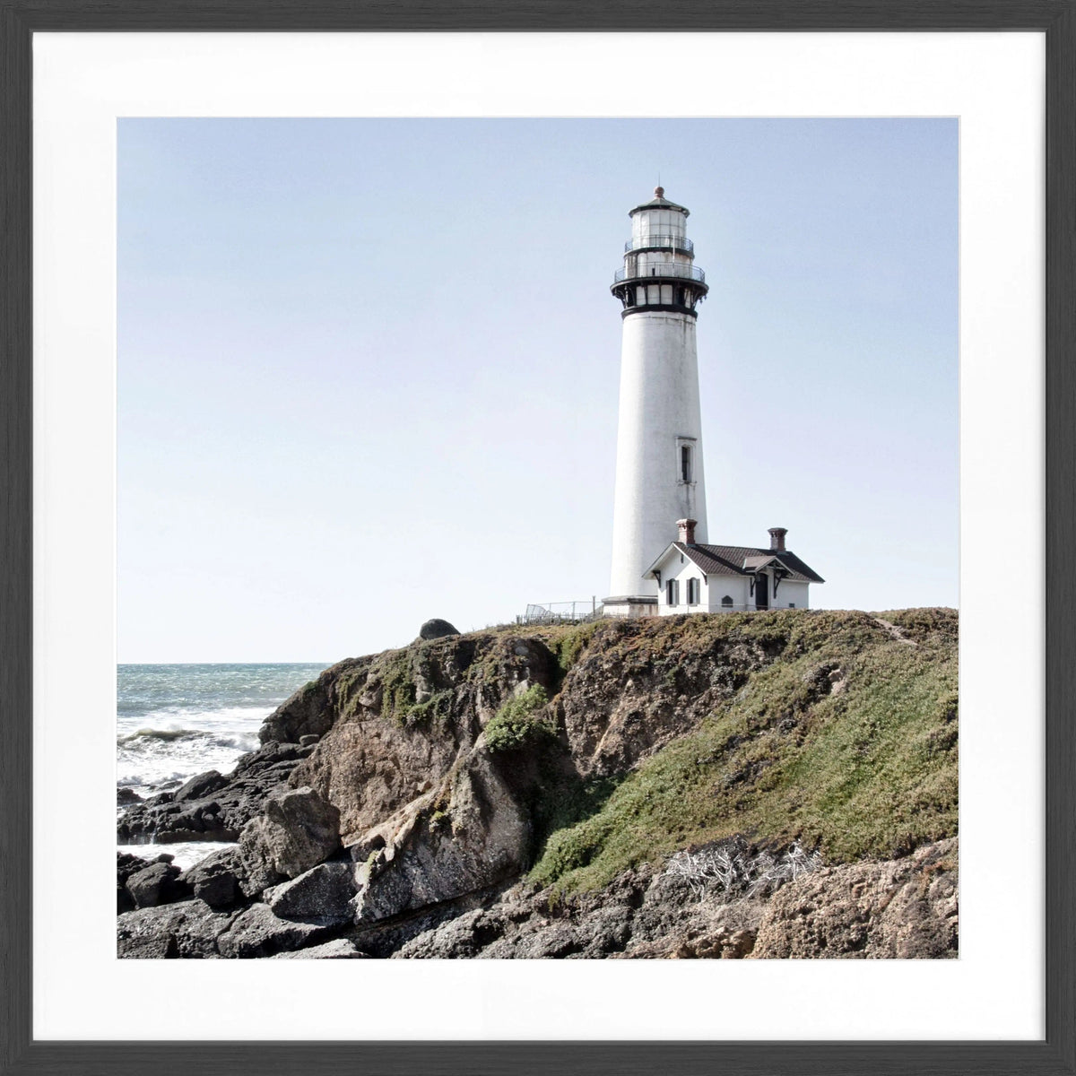Schwarz-weiß Poster mit Rahmen von Kalifornien, Lighthouse Pigeon Point, von Cosman-Photocollection, quadratisch, 55x55 cm