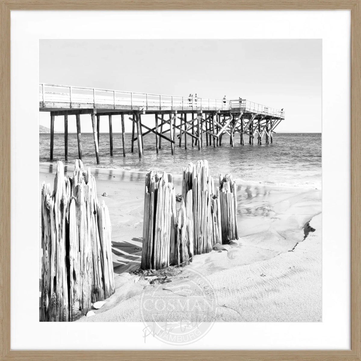Schwarz-weiß Poster mit Rahmen, Kalifornien Malibu Beach Motiv, 55x55cm, von Cosman-Photocollection