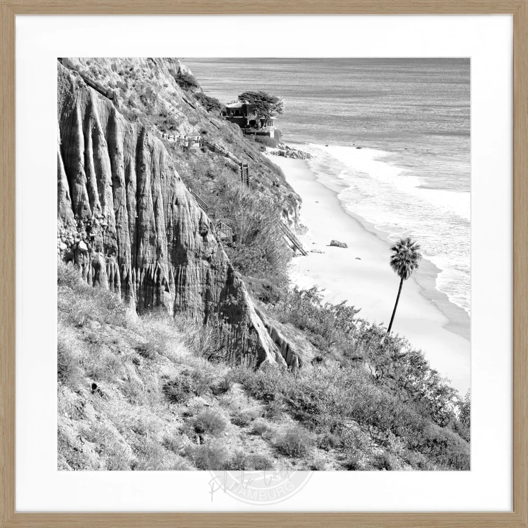 Schwarz-weiß Poster mit Rahmen, Kalifornien Malibu Motiv, quadratisch 55x55cm, von Cosman-Photocollection