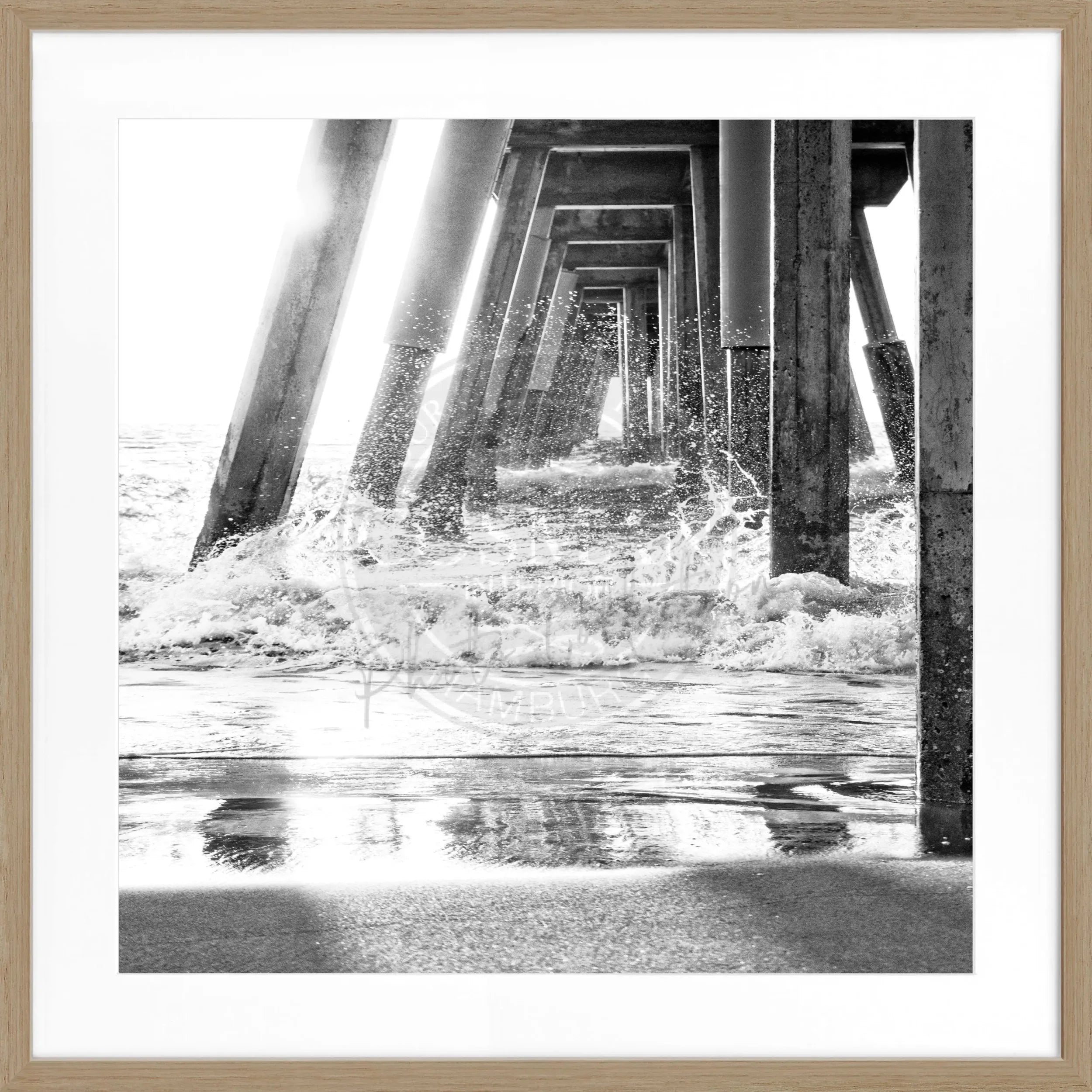 Schwarz-weißes Poster mit Rahmen von Cosman-Photocollection, Kalifornien Pier Motiv, quadratisch, 55x55cm, Wanddekoration