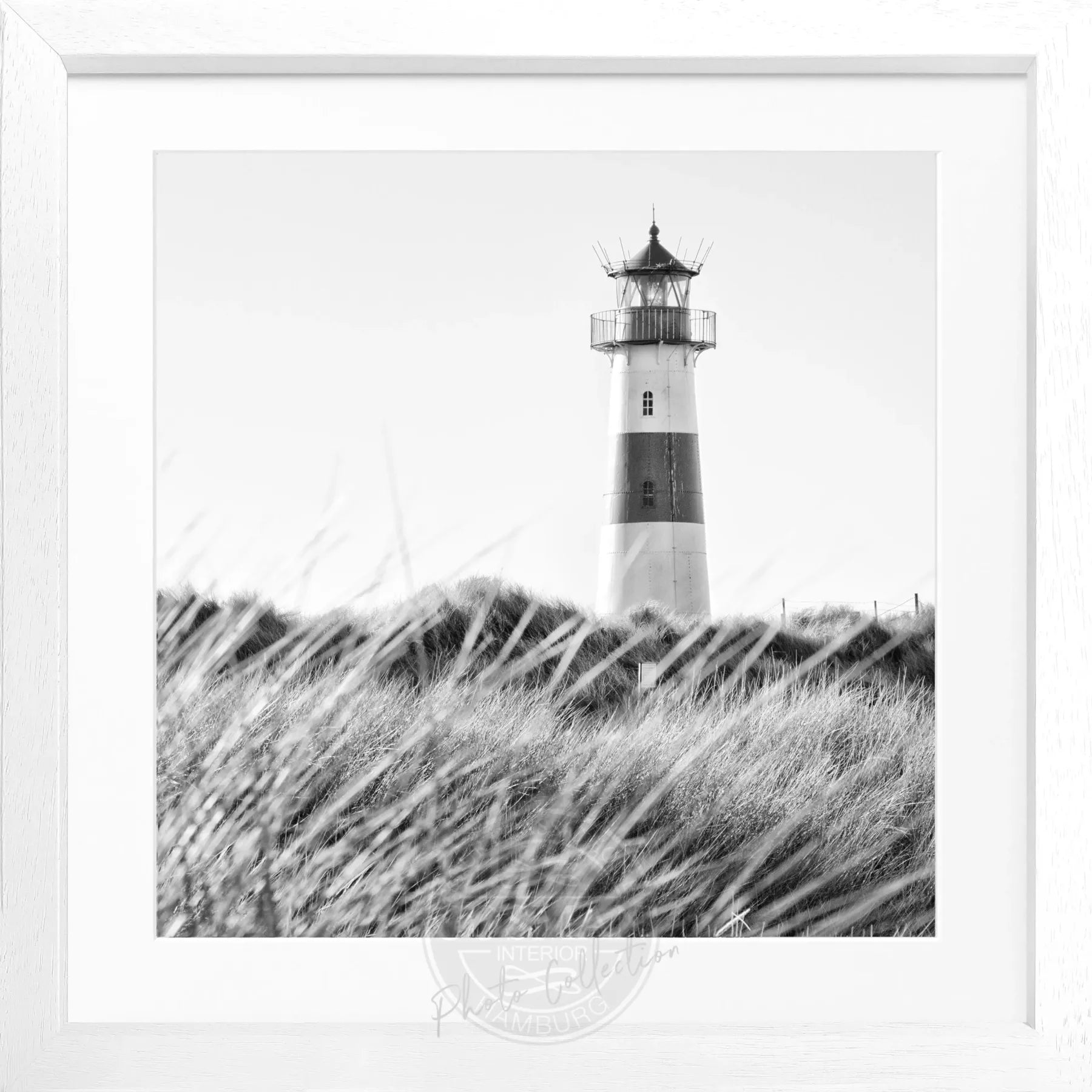 Schwarz-weiß Poster mit Rahmen, Leuchtturm ’Leuchtturm List’ Sylt, von Cosman-Photocollection, quadratisch 55x55 cm, maritime Dekoration