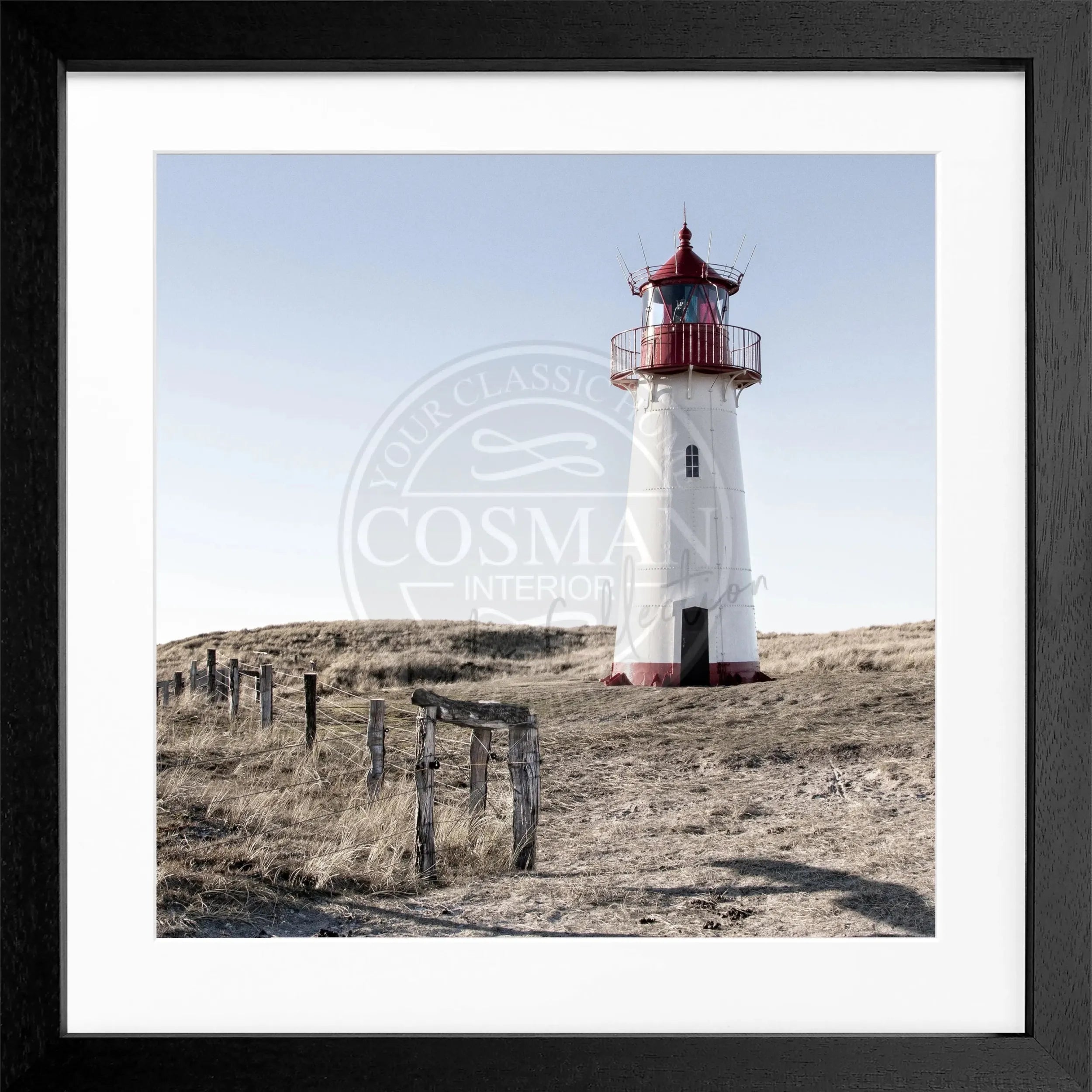 Schwarz-weiß Poster mit Rahmen von Cosman-Photocollection, Leuchtturm List West auf Sylt, quadratisch 55x55cm.