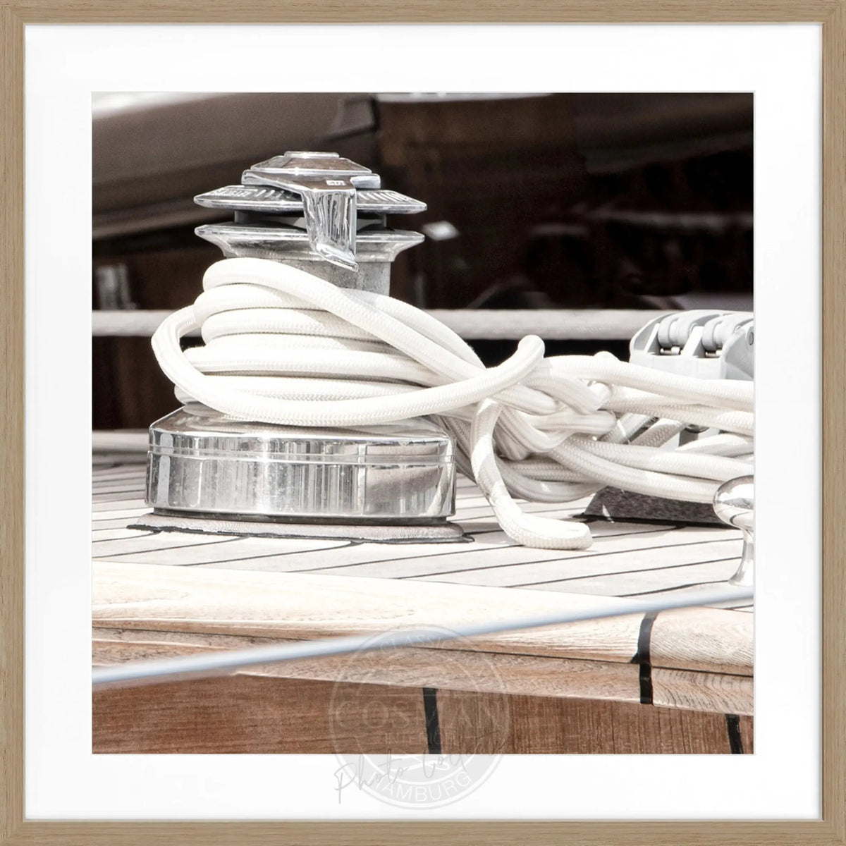 Schwarz-weiß Poster mit Rahmen „Sailing“ von Cosman-Photocollection, 55x55cm, Segelboot-Motiv in Saint Tropez, quadratisch