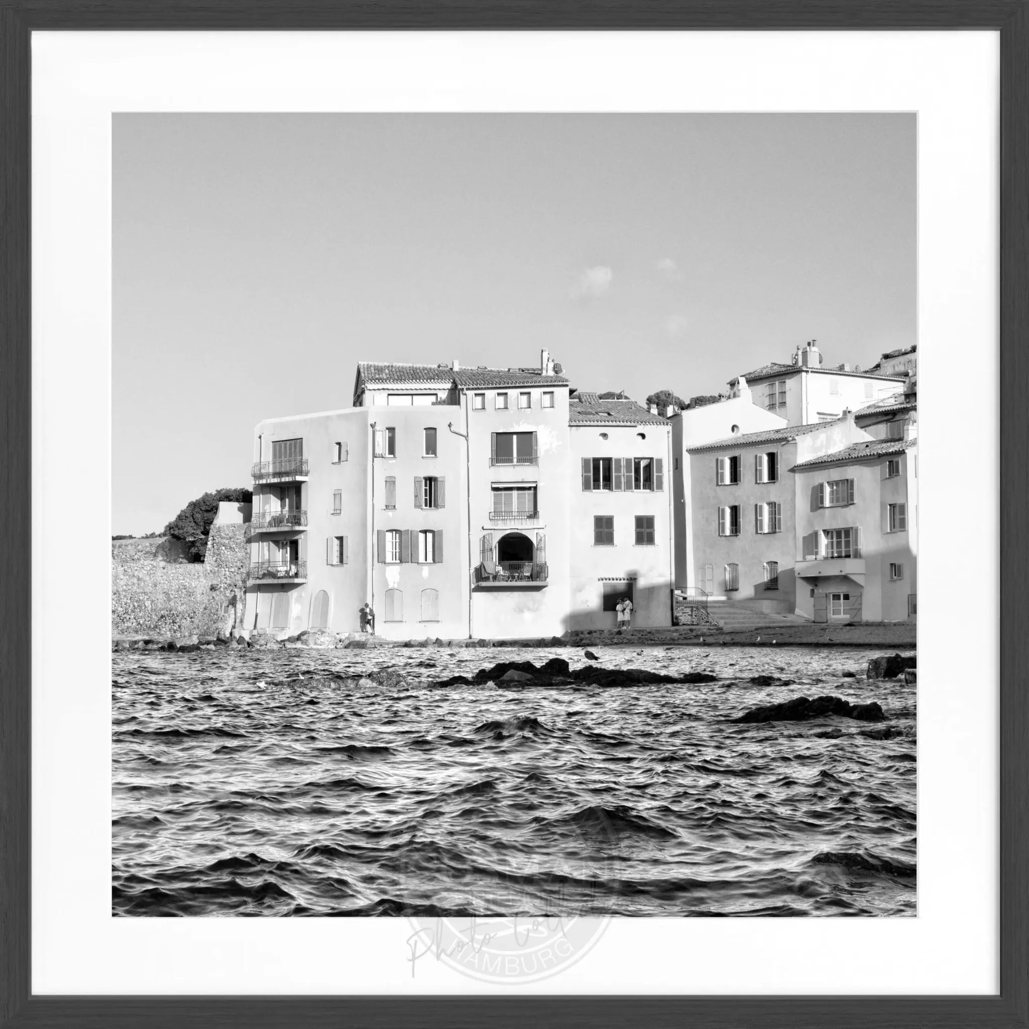 Schwarz-weiß Poster mit Rahmen von Cosman-Photocollection, Motiv Saint Tropez, quadratisch 55x55cm, stilvolle Wanddekoration