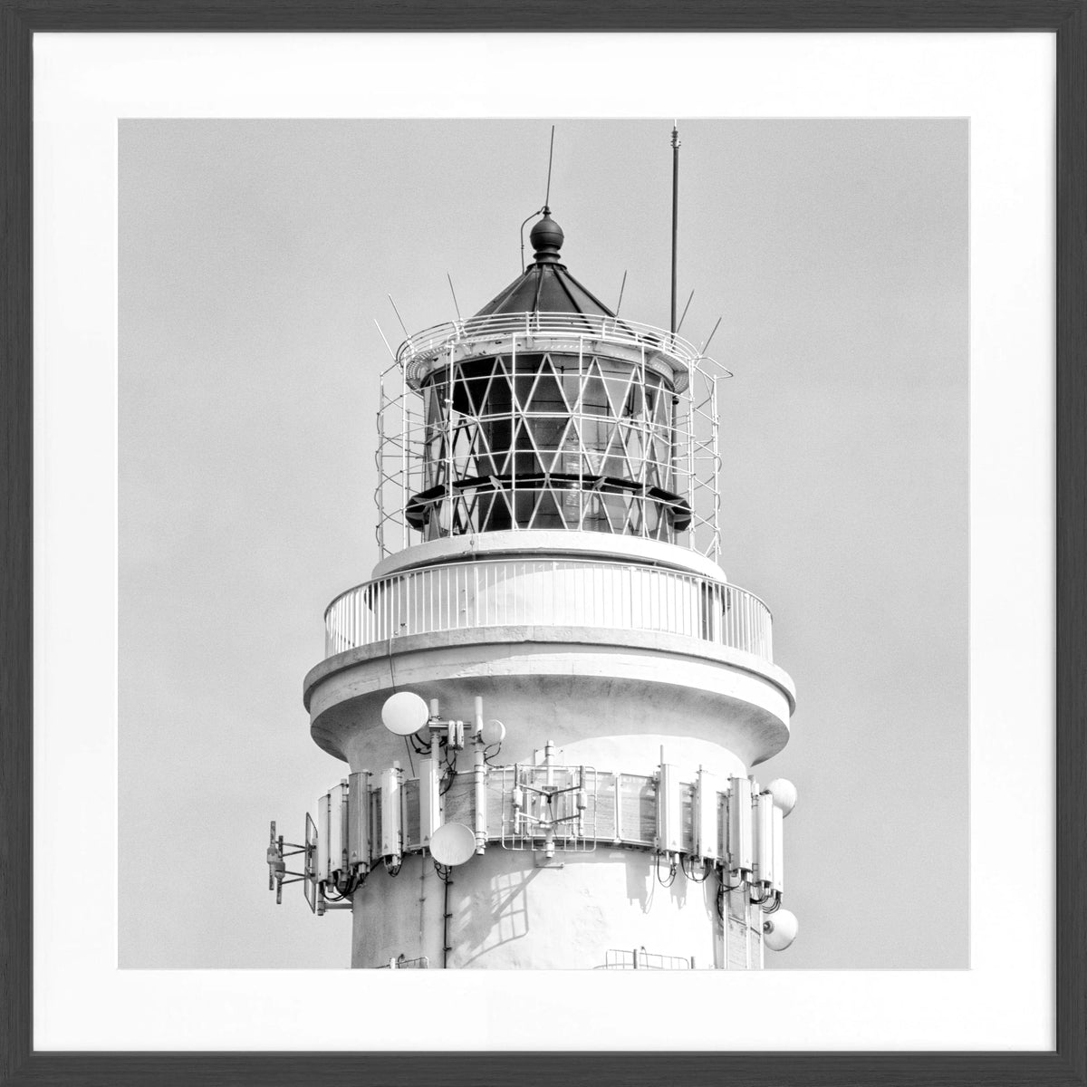 Schwarz-weiß Poster mit Rahmen von Cosman-Photocollection, Leuchtturm Kampen Sylt, quadratisch 55x55 cm, dekoratives Wandbild