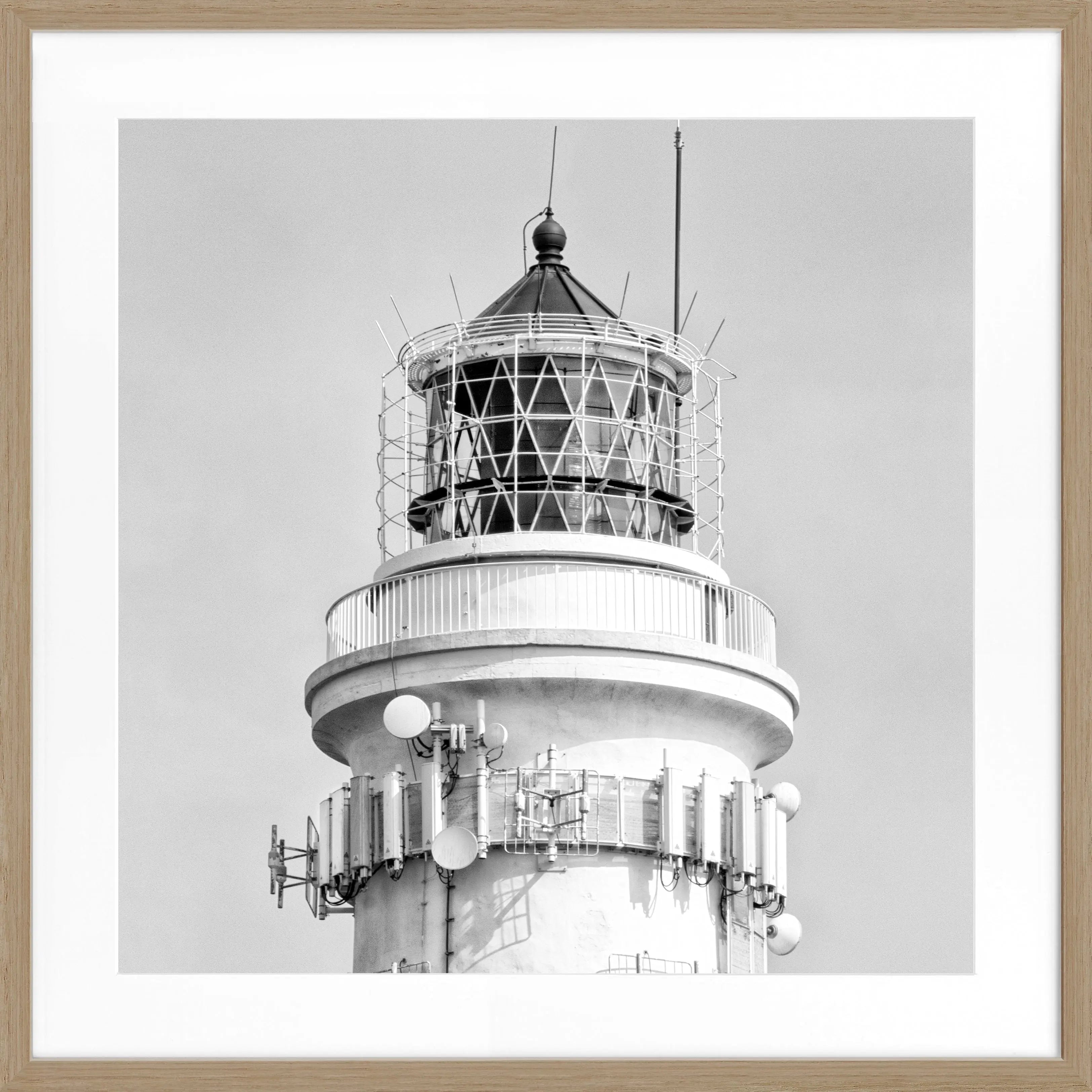 Schwarz-weiß Poster mit Rahmen von Sylt Leuchtturm Kampen, quadratisch, 55x55 cm, von Cosman-Photocollection.
