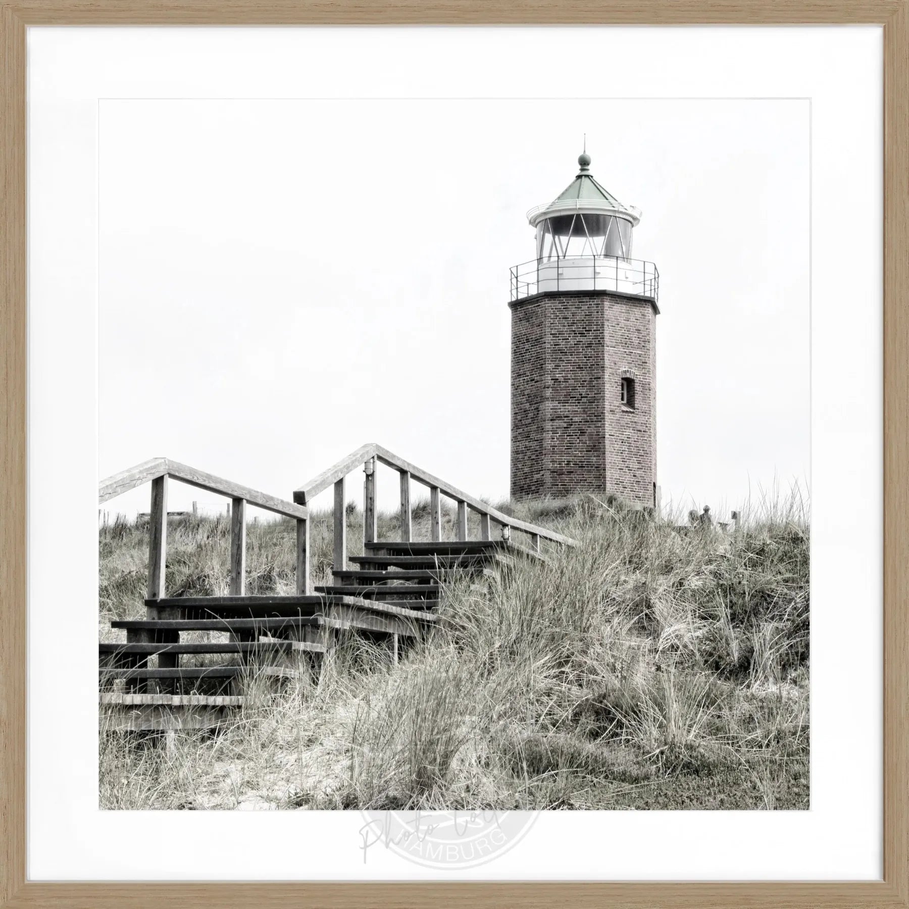 Schwarz-weiß Poster mit Rahmen von Cosman-Photocollection, Leuchtturm Kampen Sylt, quadratisch, 55x55 cm, Wanddekoration