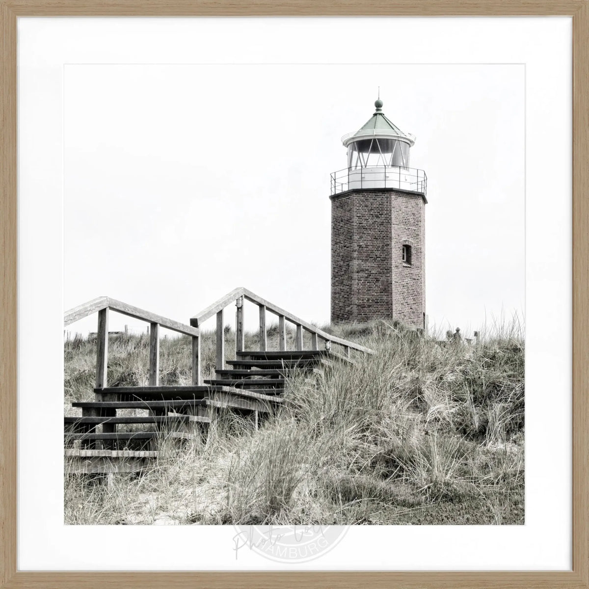 Schwarz-weiß Poster mit Rahmen von Cosman-Photocollection, Leuchtturm Kampen Sylt, quadratisch, 55x55 cm, Wanddekoration