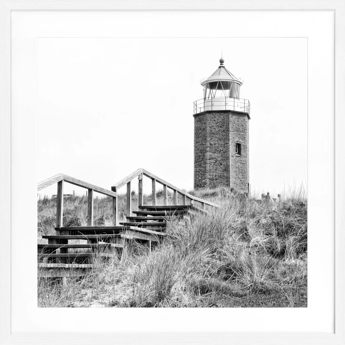 Schwarz-weiß Poster mit Rahmen, Sylt Leuchtturm Kampen, von Cosman-Photocollection, quadratisch 55x55 cm.