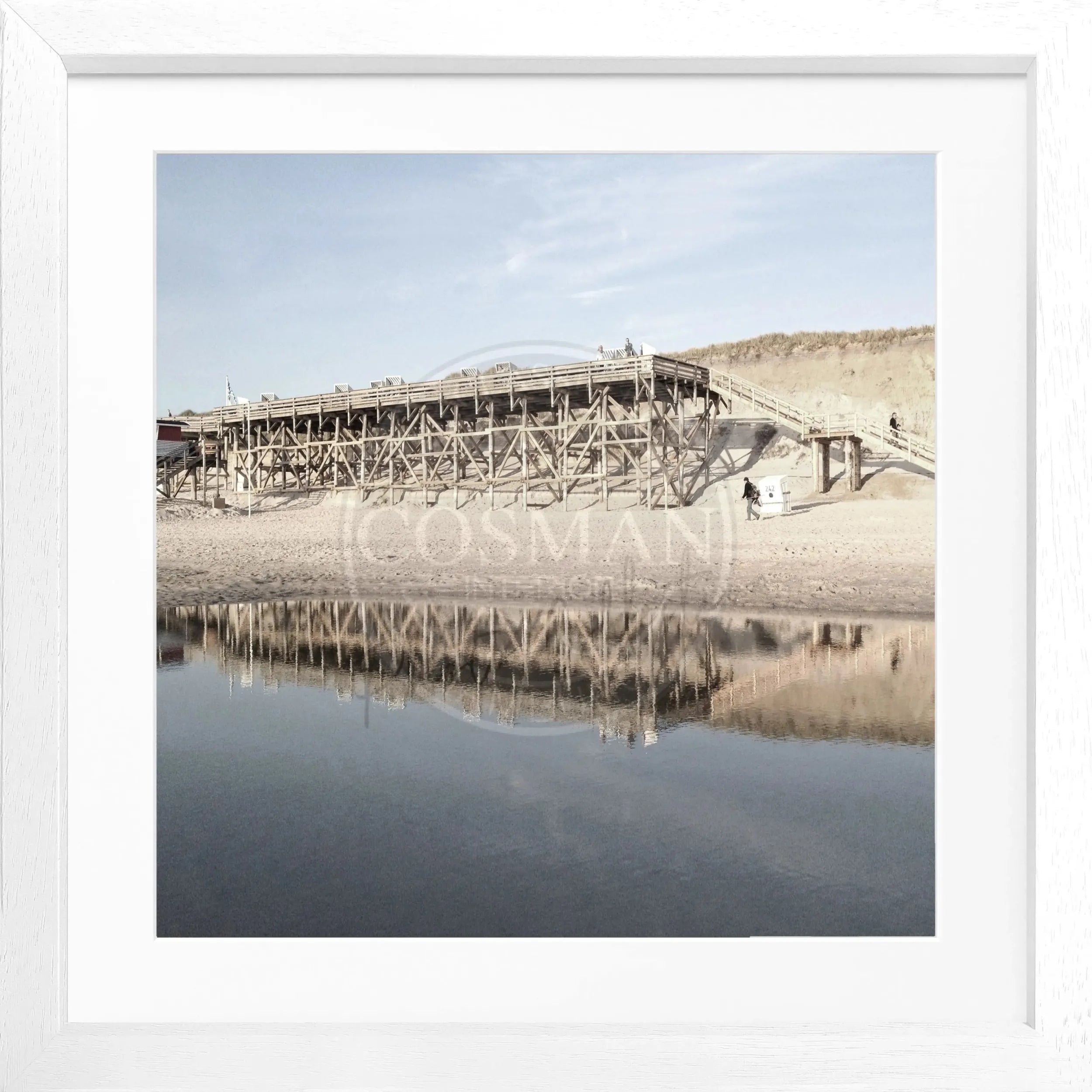 Schwarz-weiß Poster mit Rahmen von Cosman-Photocollection, Motiv vom Strand in Kampen auf Sylt, 55x55cm, quadratisch