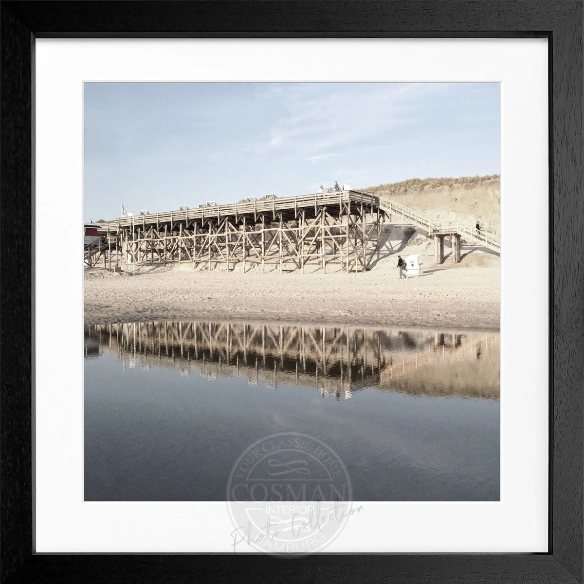 Schwarz-weiß Poster mit Rahmen, Motiv vom Strand Kampen auf Sylt, 55x55cm, von Cosman-Photocollection