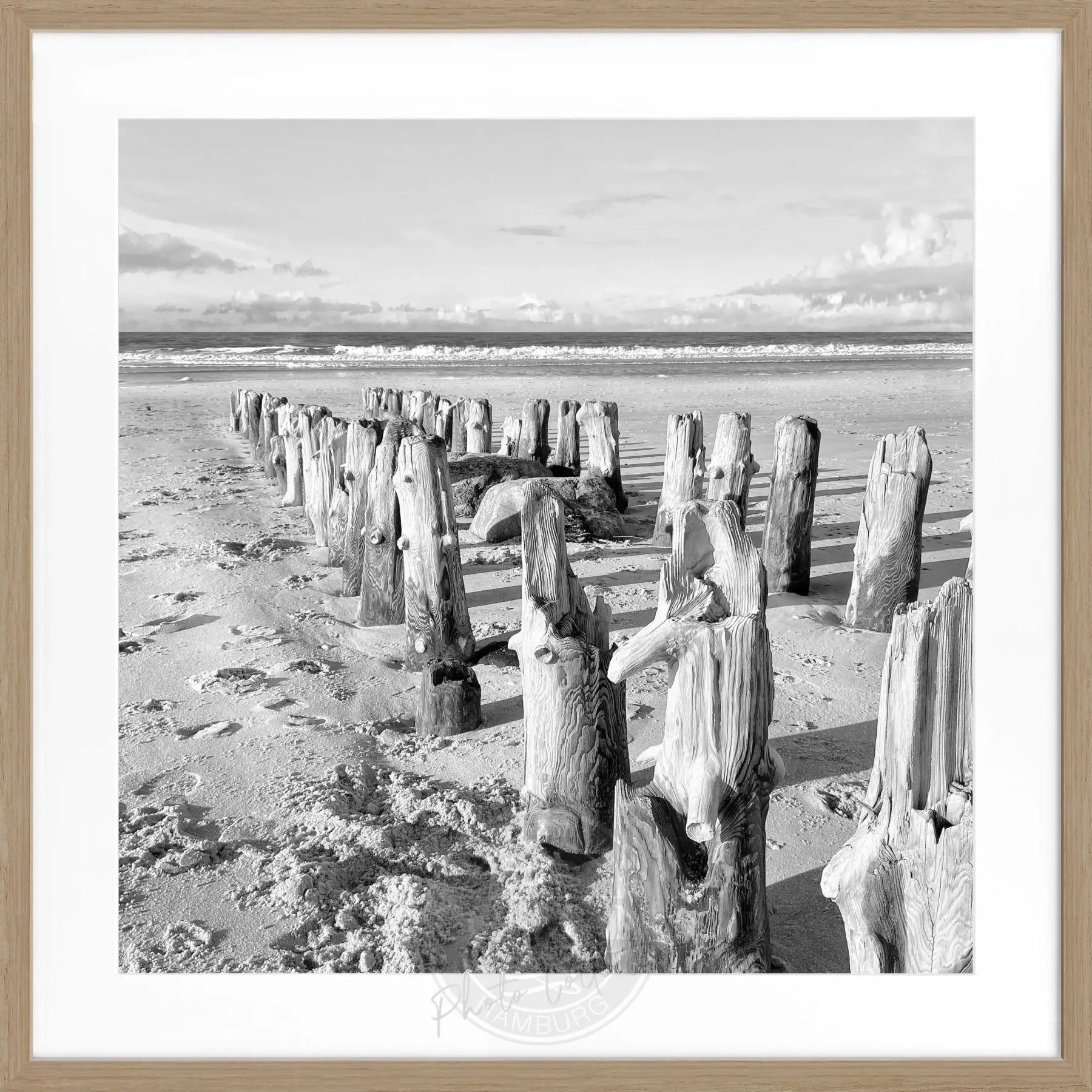 Schwarz-weiß Poster mit Rahmen von Sylt Strand, quadratisch, 55x55cm, von Cosman-Photocollection, dekoratives Wandbild