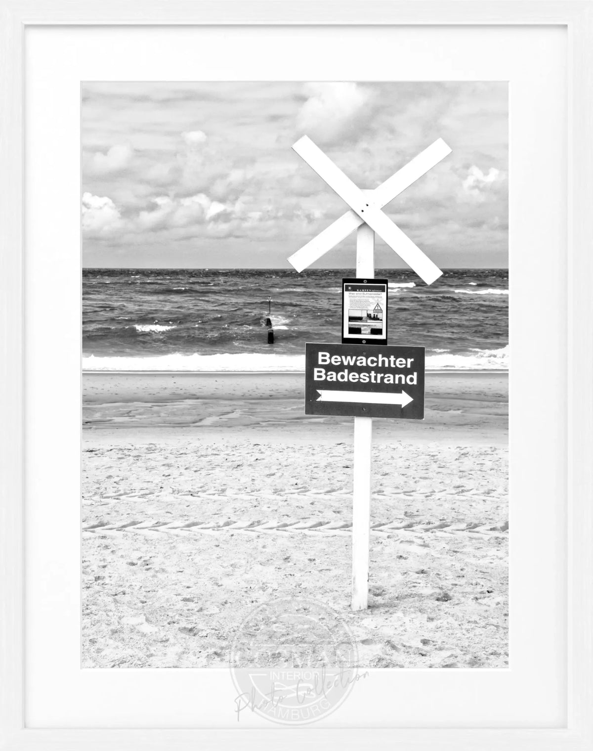 Schwarz-weiß Poster mit Rahmen, Bewachter Badestrand Sylt, von Cosman-Photocollection, 25x31 cm, Strandmotiv.